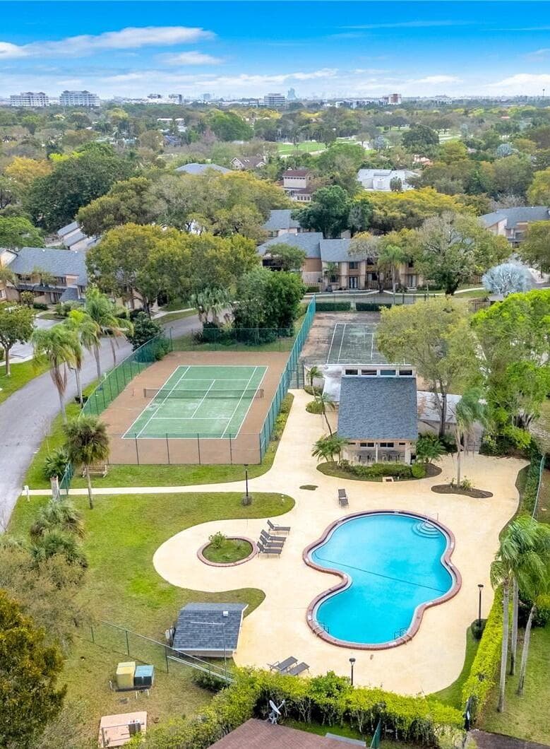12 Wimbledon Lakes Drive 250, Plantation, FL 33324 20