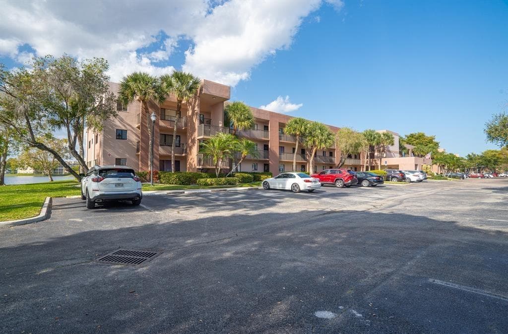 7442 Ashmont Circle 203, Tamarac, FL 33321