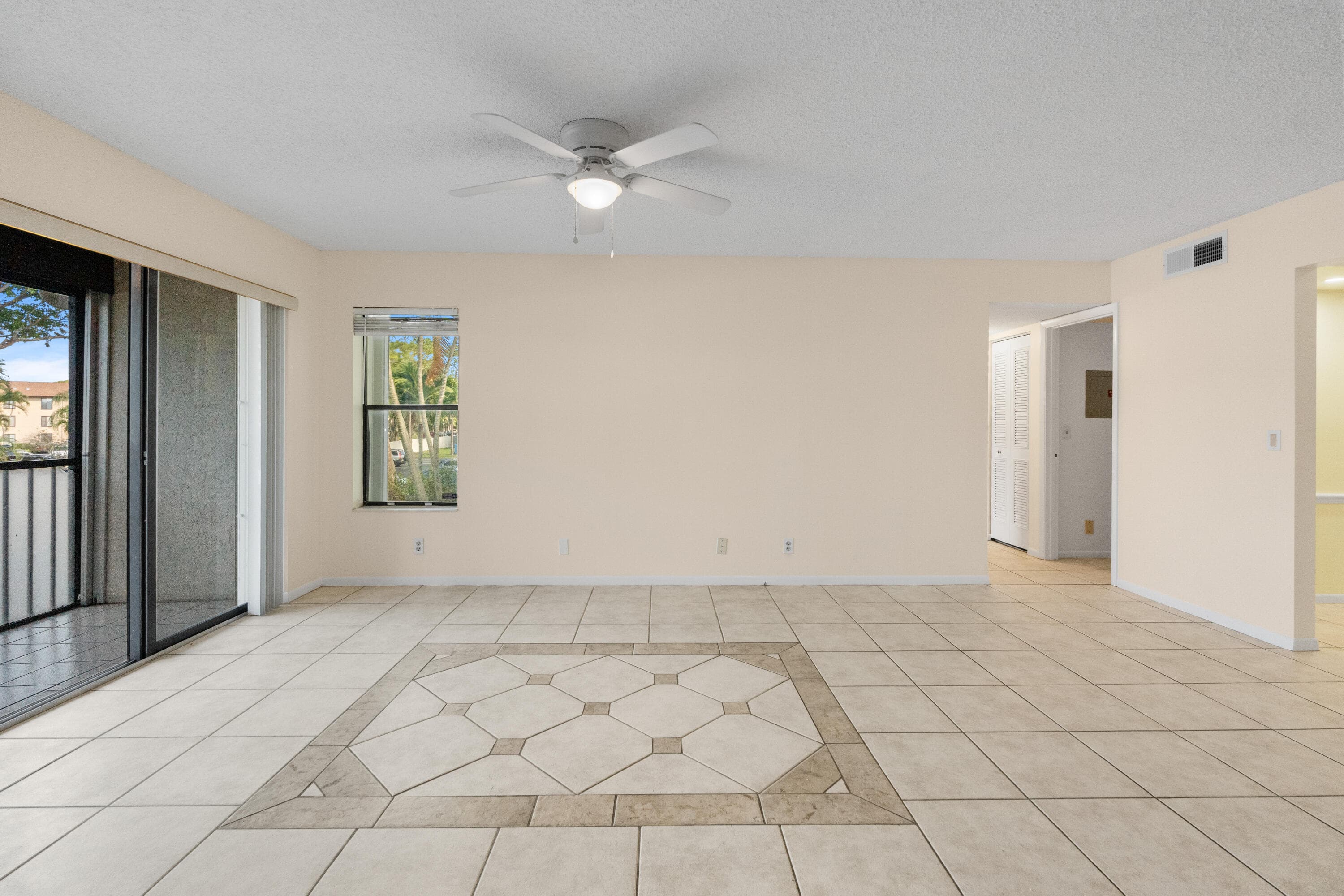 706 Sunny Pine Way E2, Greenacres, FL 33415 3