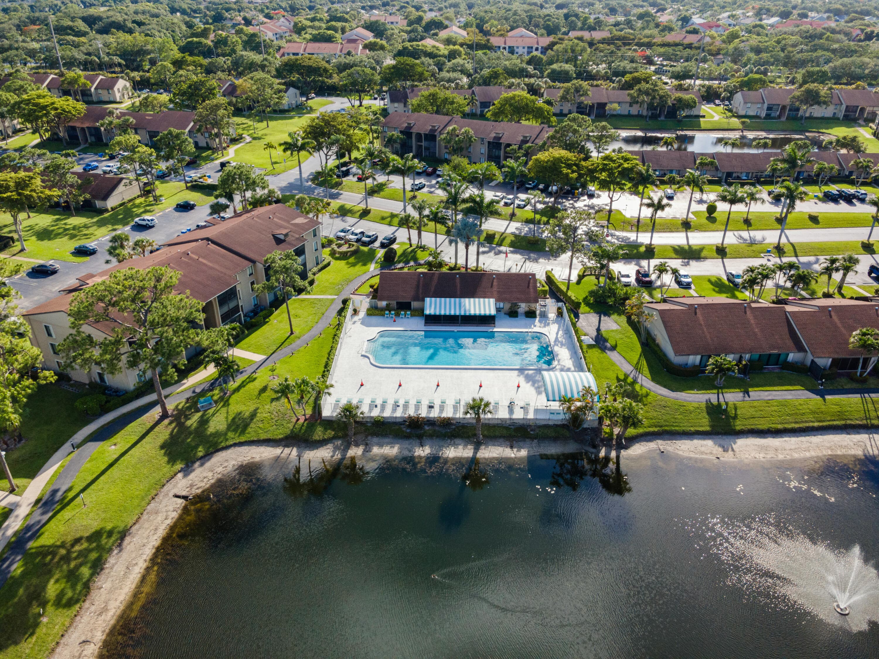 706 Sunny Pine Way E2, Greenacres, FL 33415 39