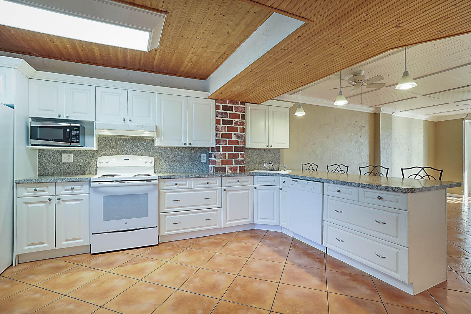 896 N Federal Highway 325, Lantana, FL 33462 3