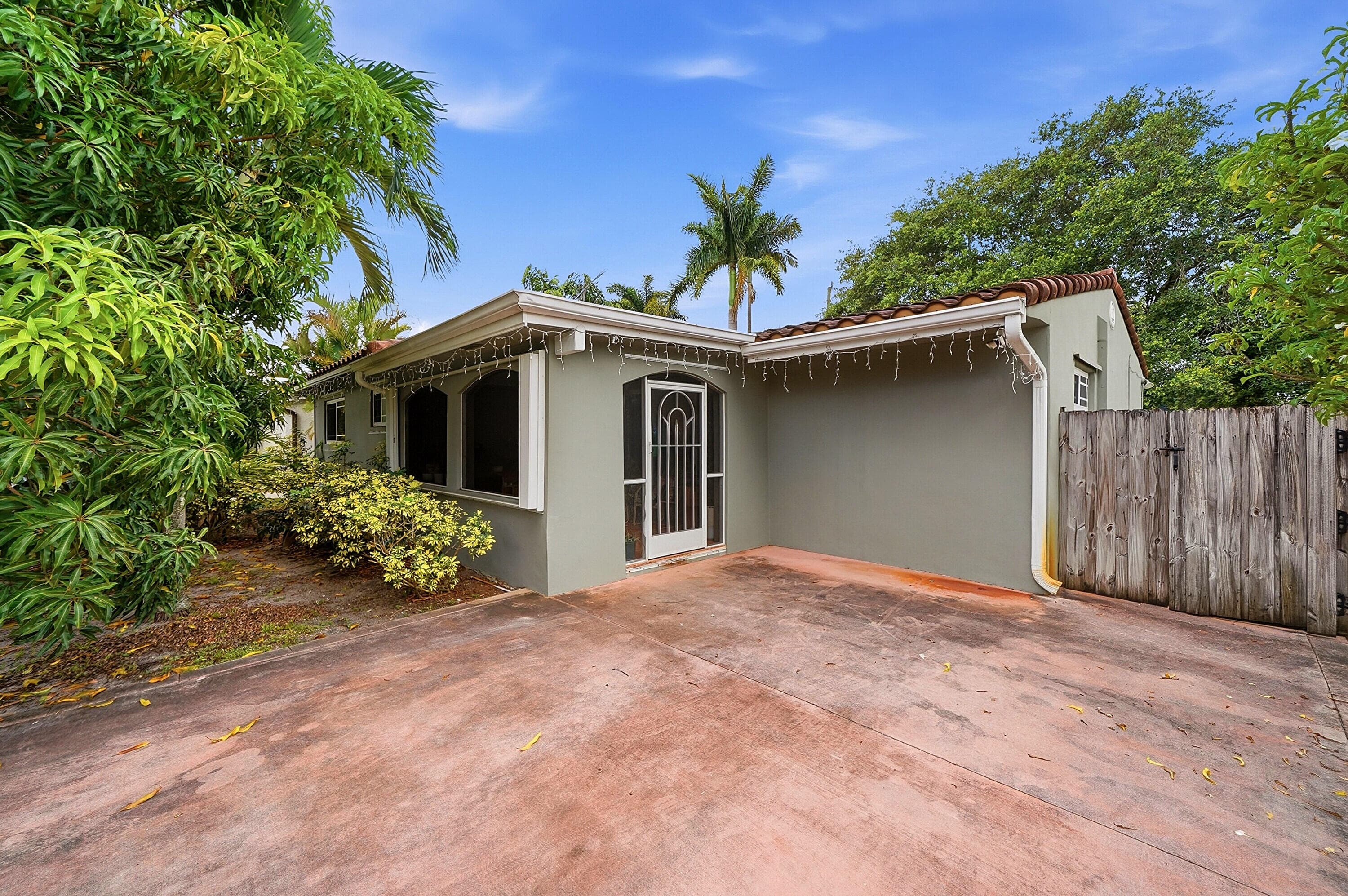 1208 N 31st Avenue, Hollywood, FL 33021 4