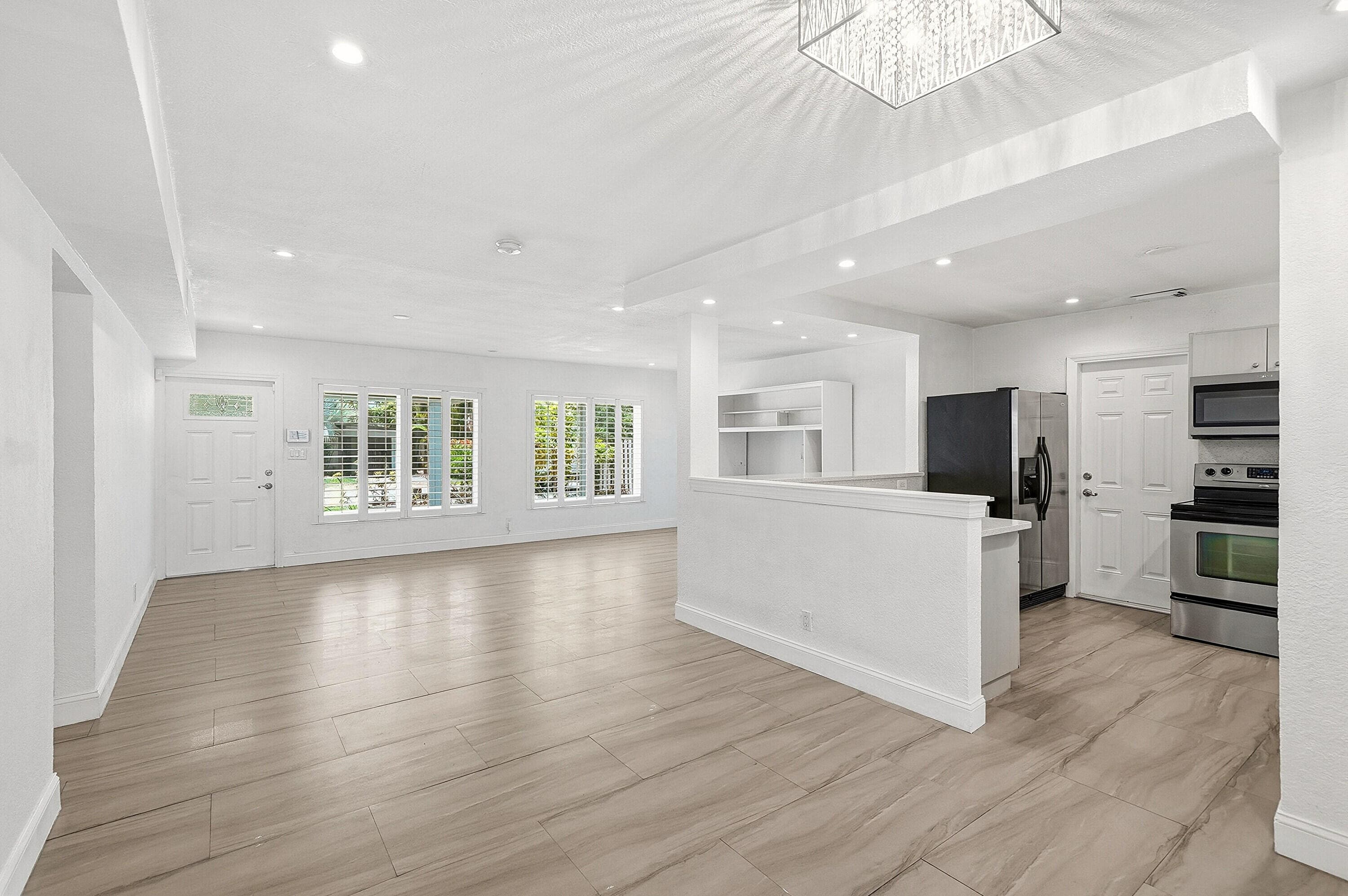1777 NE 17th Street, Fort Lauderdale, FL 33305 11