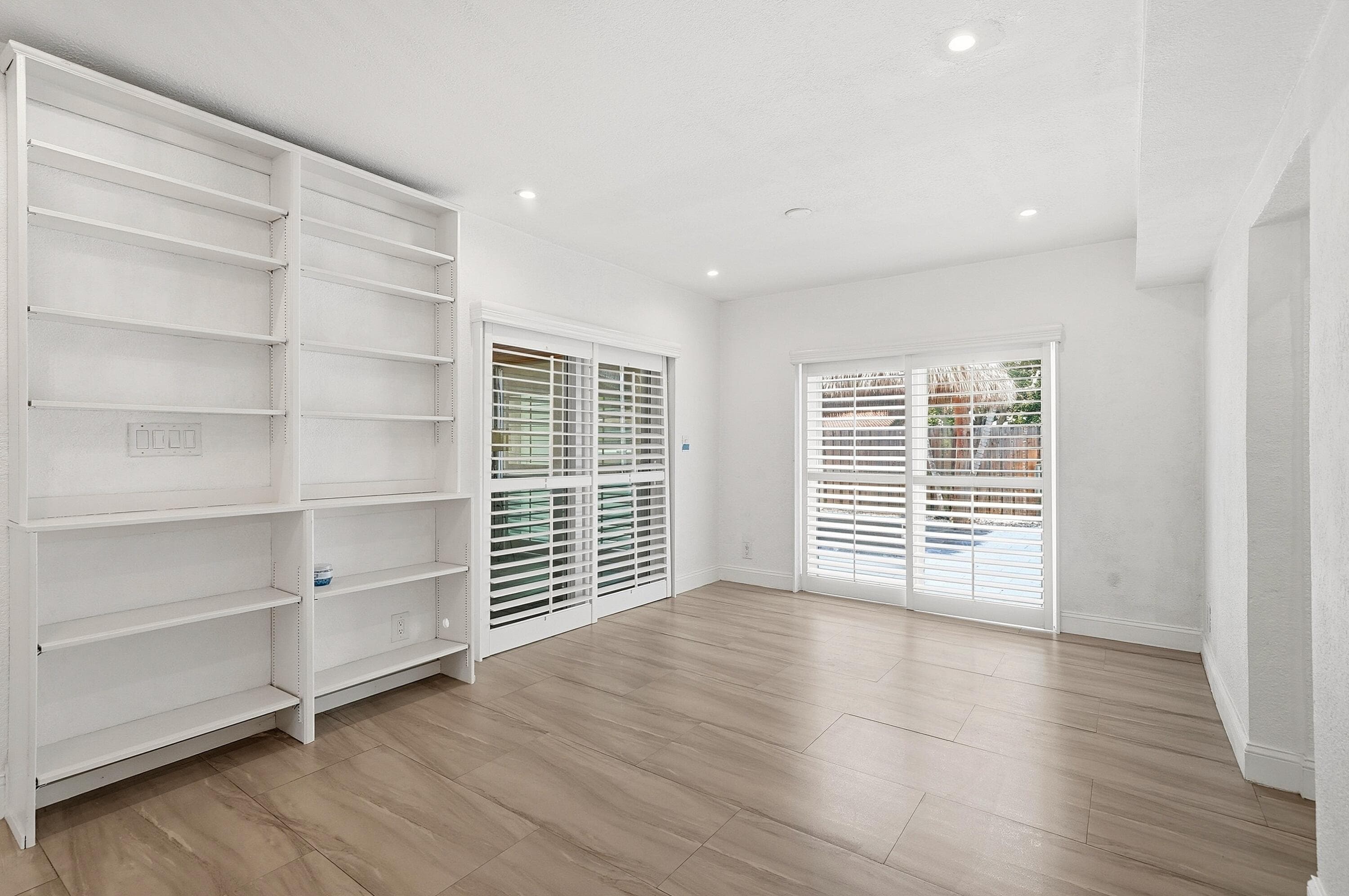 1777 NE 17th Street, Fort Lauderdale, FL 33305 12