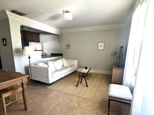 1012 SE 15th Street 102, Fort Lauderdale, FL 33316 5