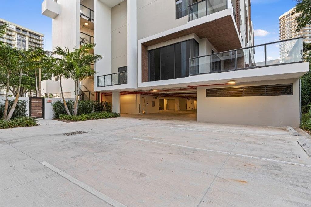 3040 N Ocean Boulevard N205, Fort Lauderdale, FL 33308 65
