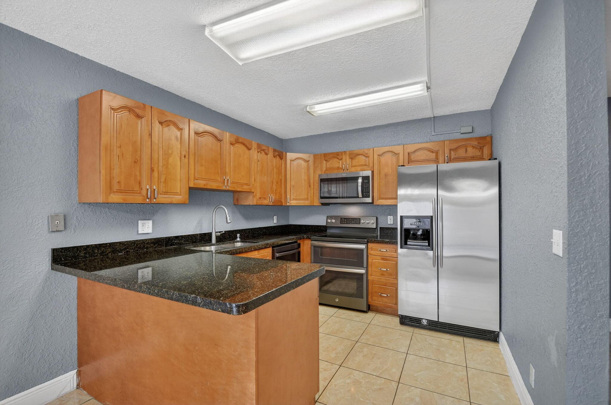 320 Woodland Road, Palm Springs, FL 33461 13