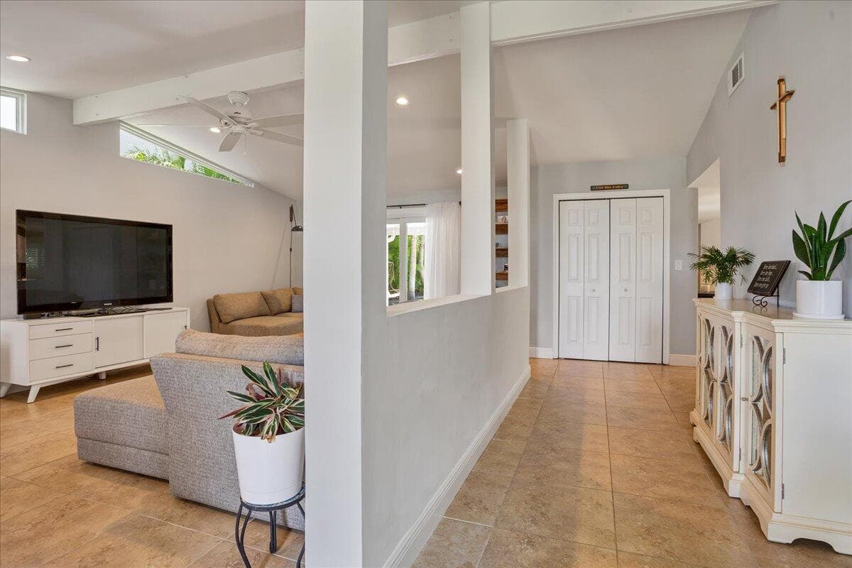1110 SW 15th Street, Boca Raton, FL 33486 4