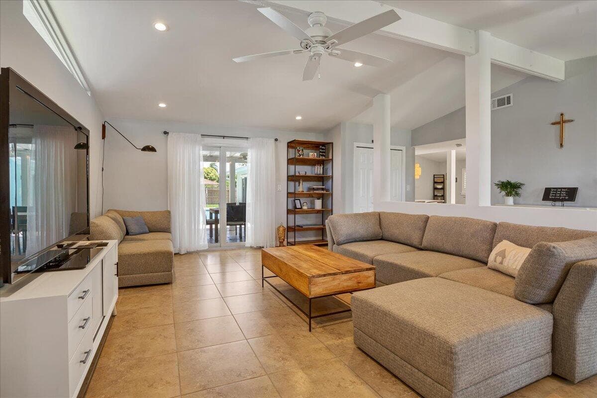 1110 SW 15th Street, Boca Raton, FL 33486 5