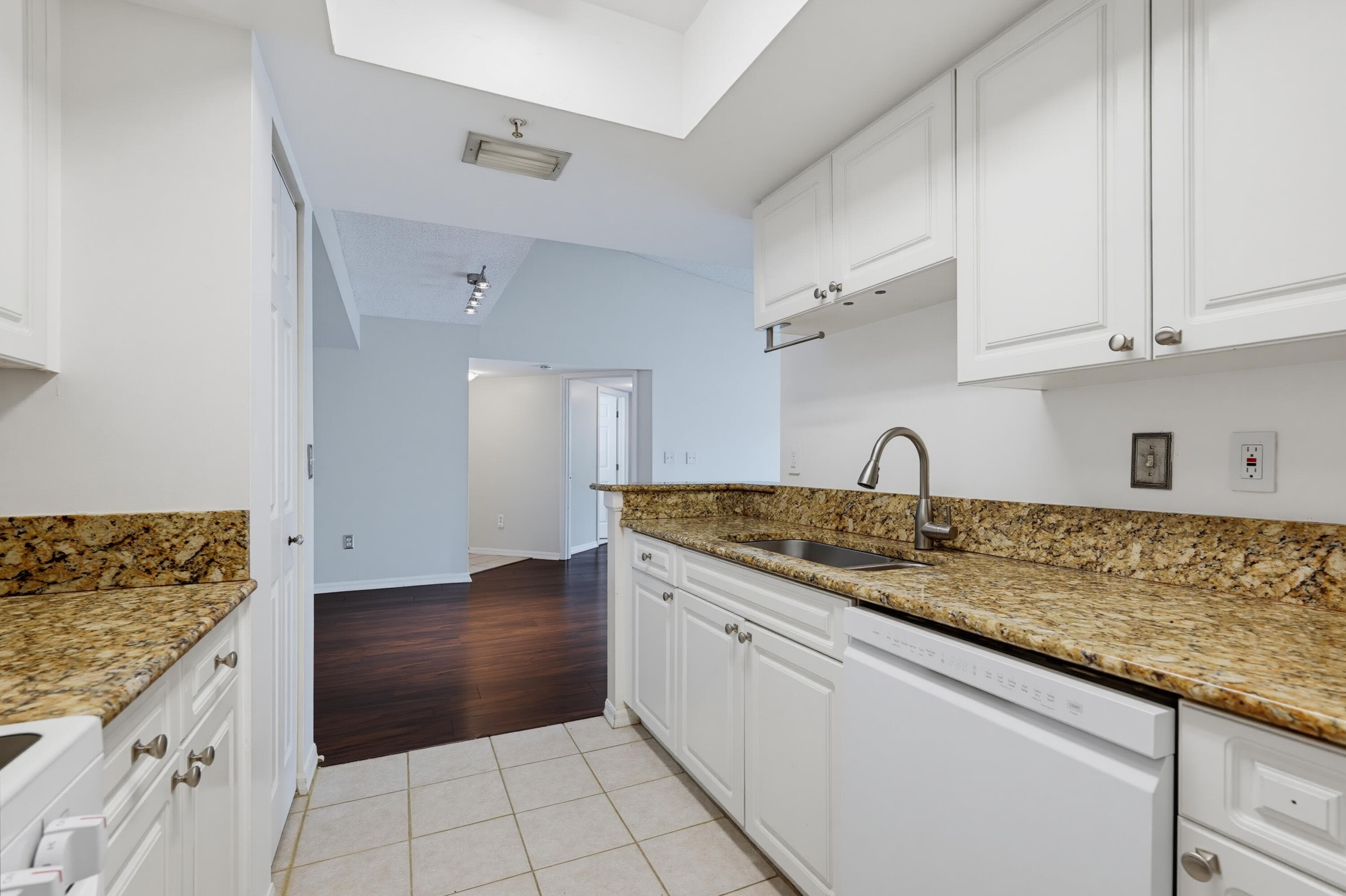 400 N Crestwood Ct Court N 417, Royal Palm Beach, FL 33411 9