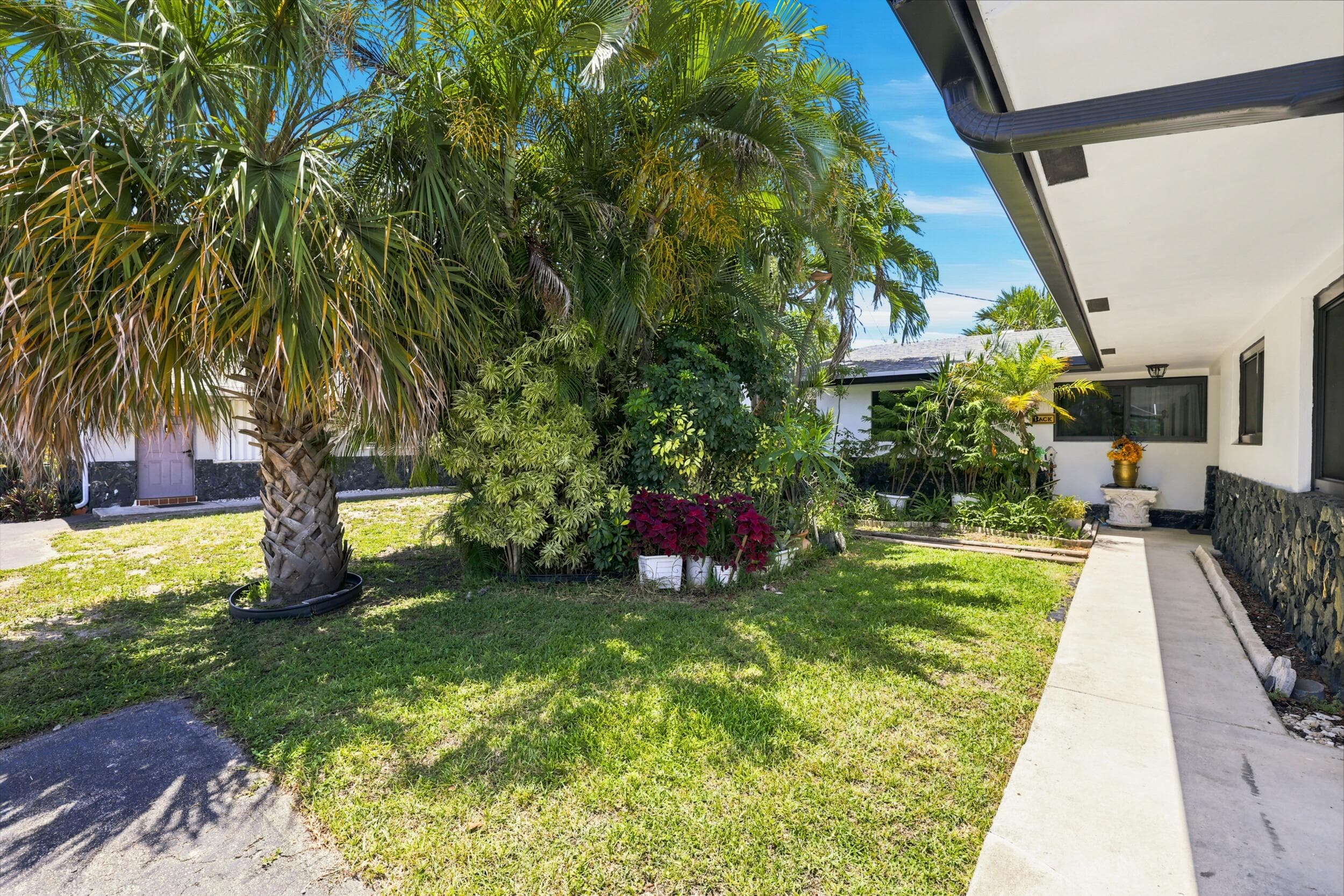 105 SE 2nd Street, Dania Beach, FL 33004 16