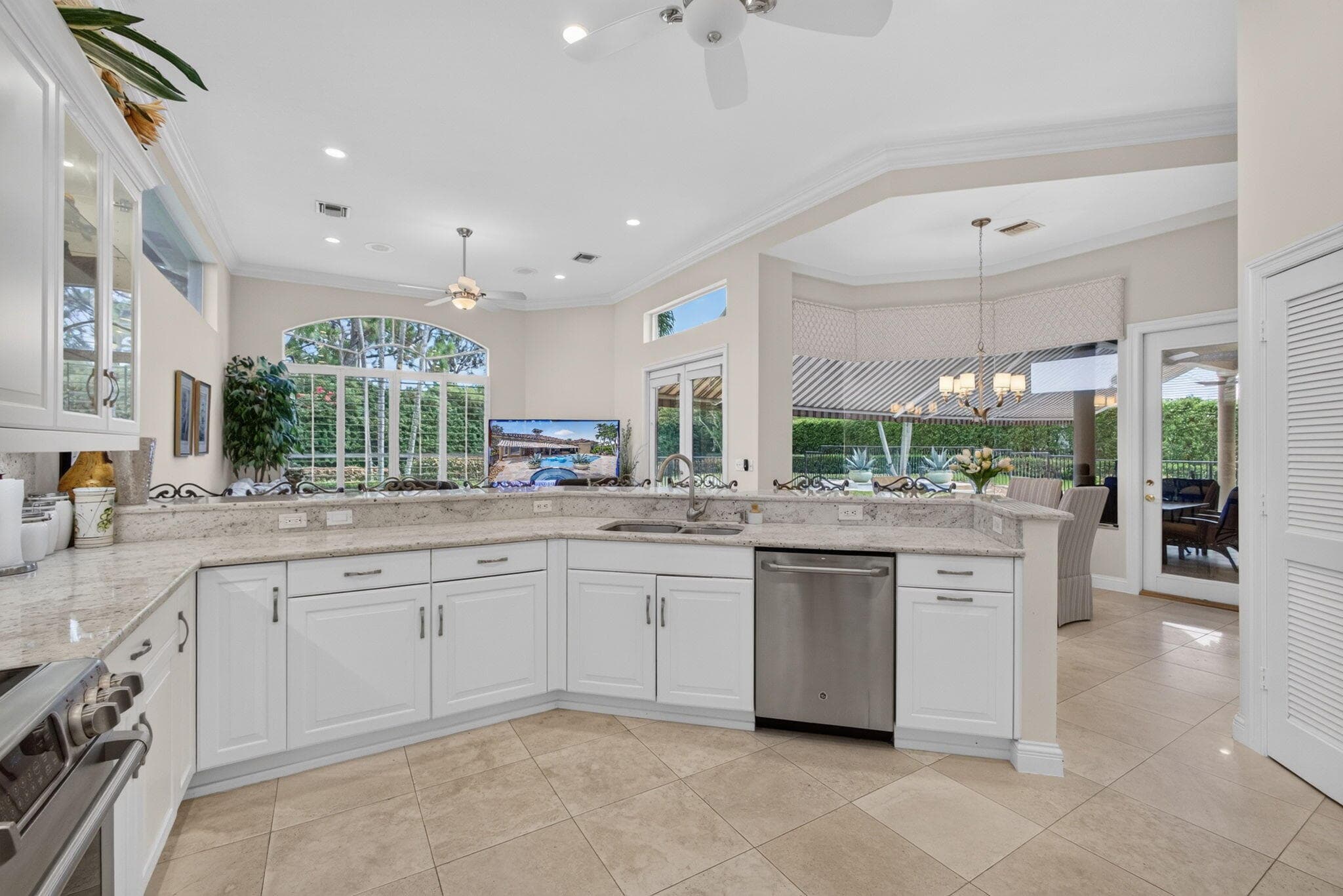 2773 Tecumseh Drive, West Palm Beach, FL 33409 22