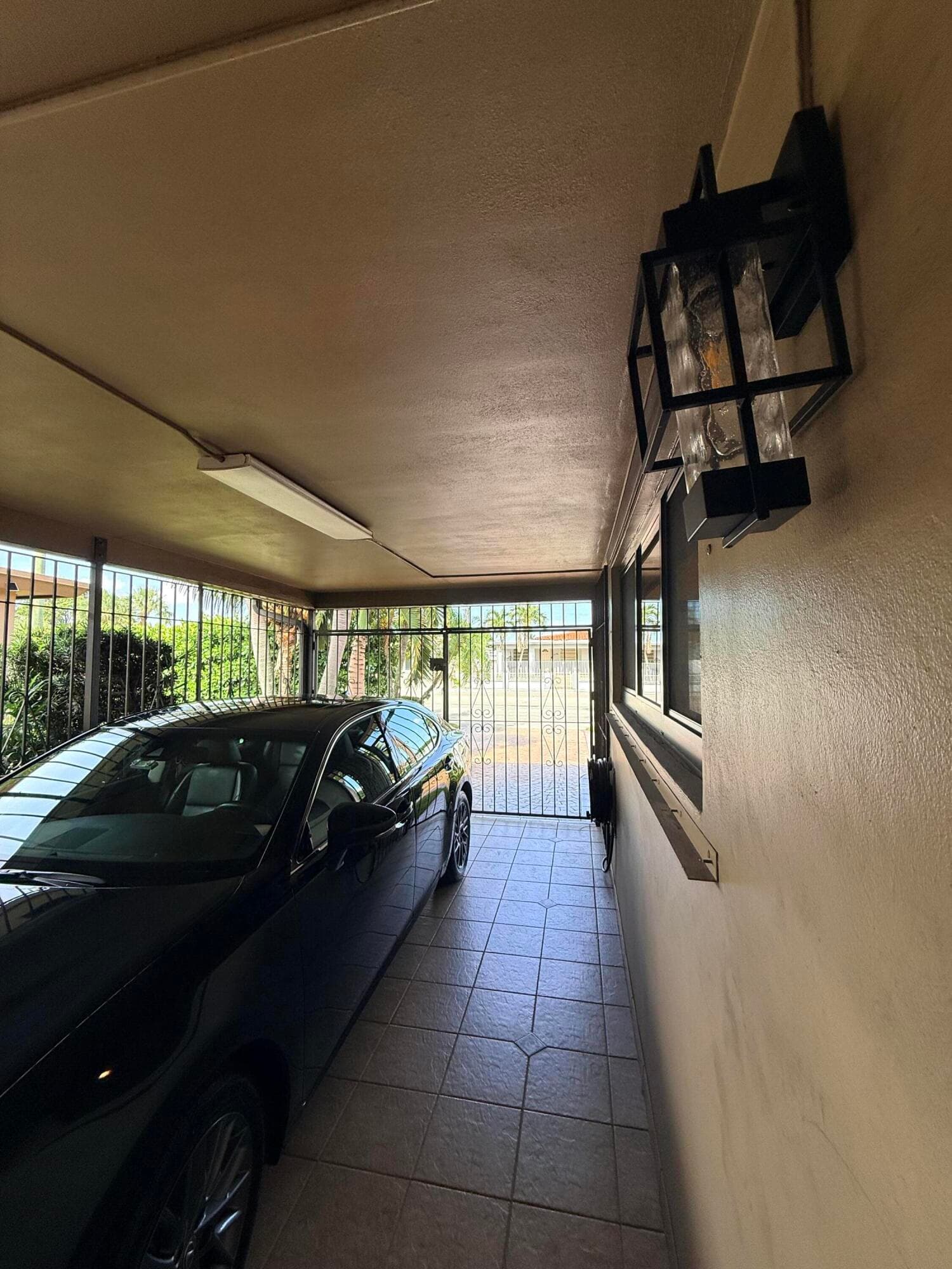 5170 Palm Avenue, Hialeah, FL 33012 33