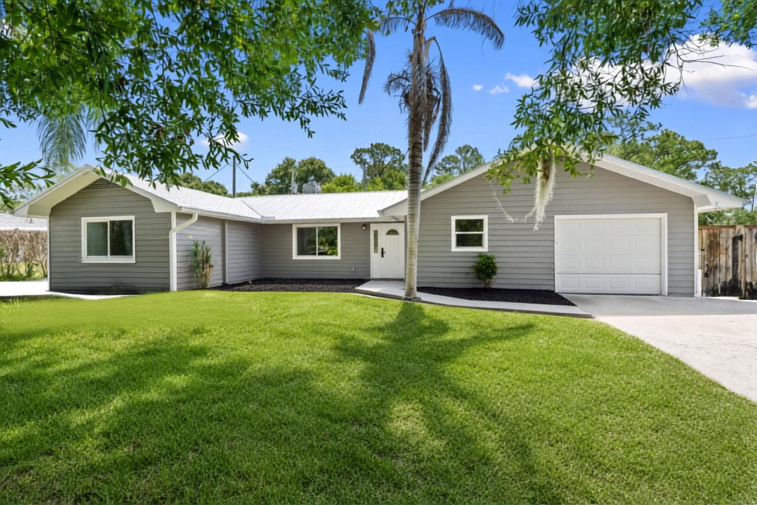 202 Laidback Way, Fort Pierce, FL 34945 2