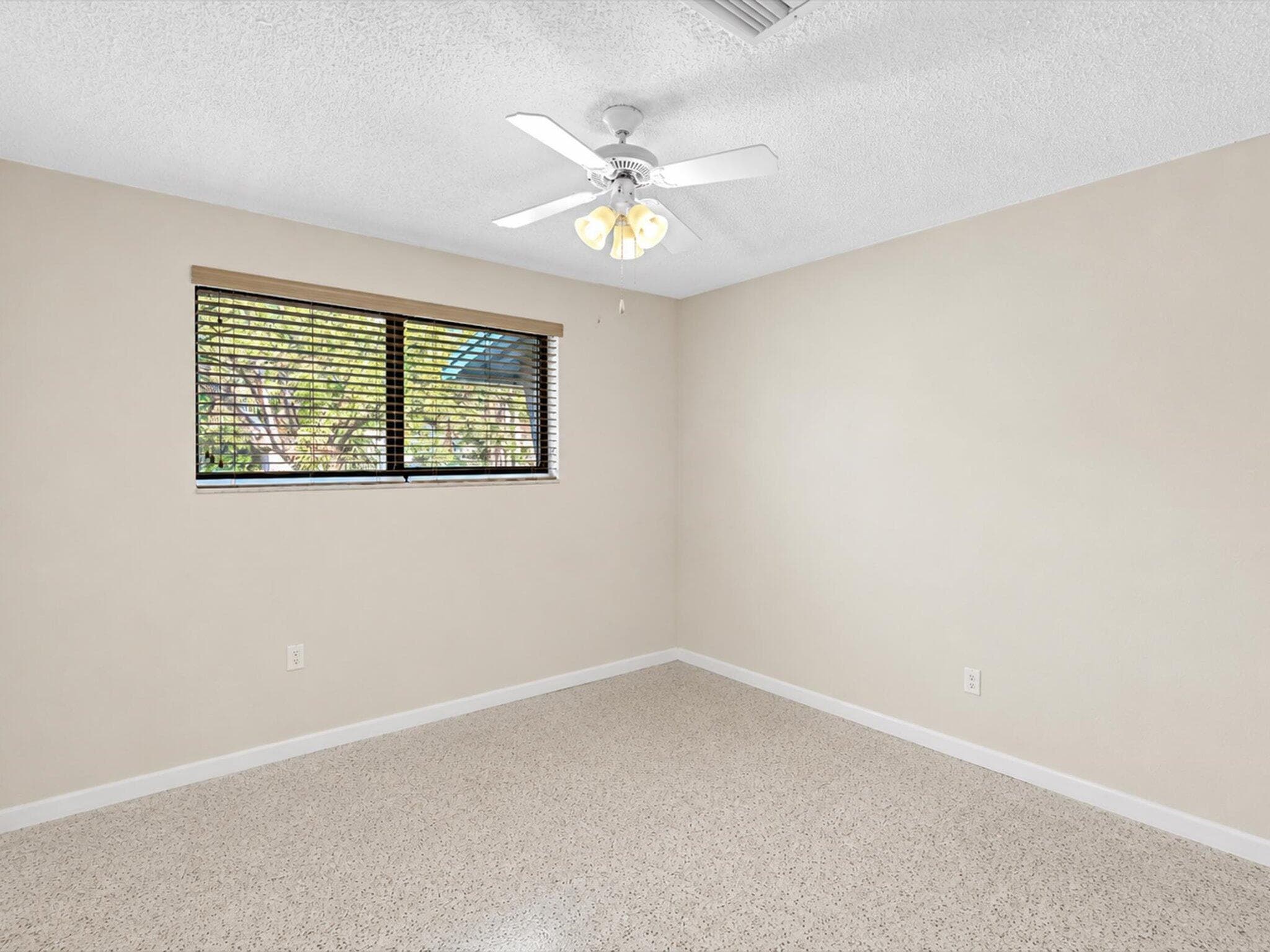 19321 NE 18th Place, Miami, FL 33179 21