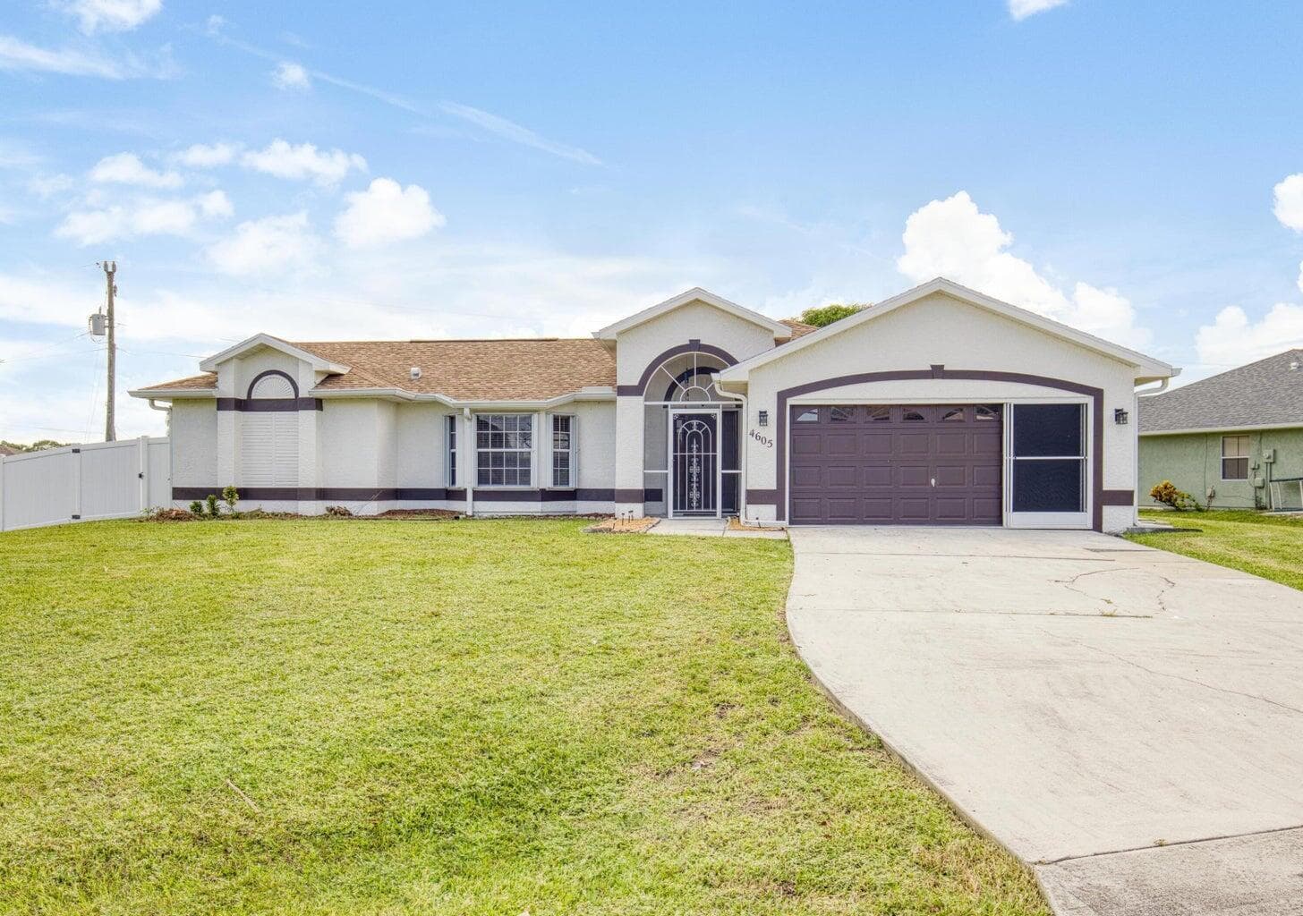 4605 NW Gastonia Street, Port St. Lucie, FL 34983