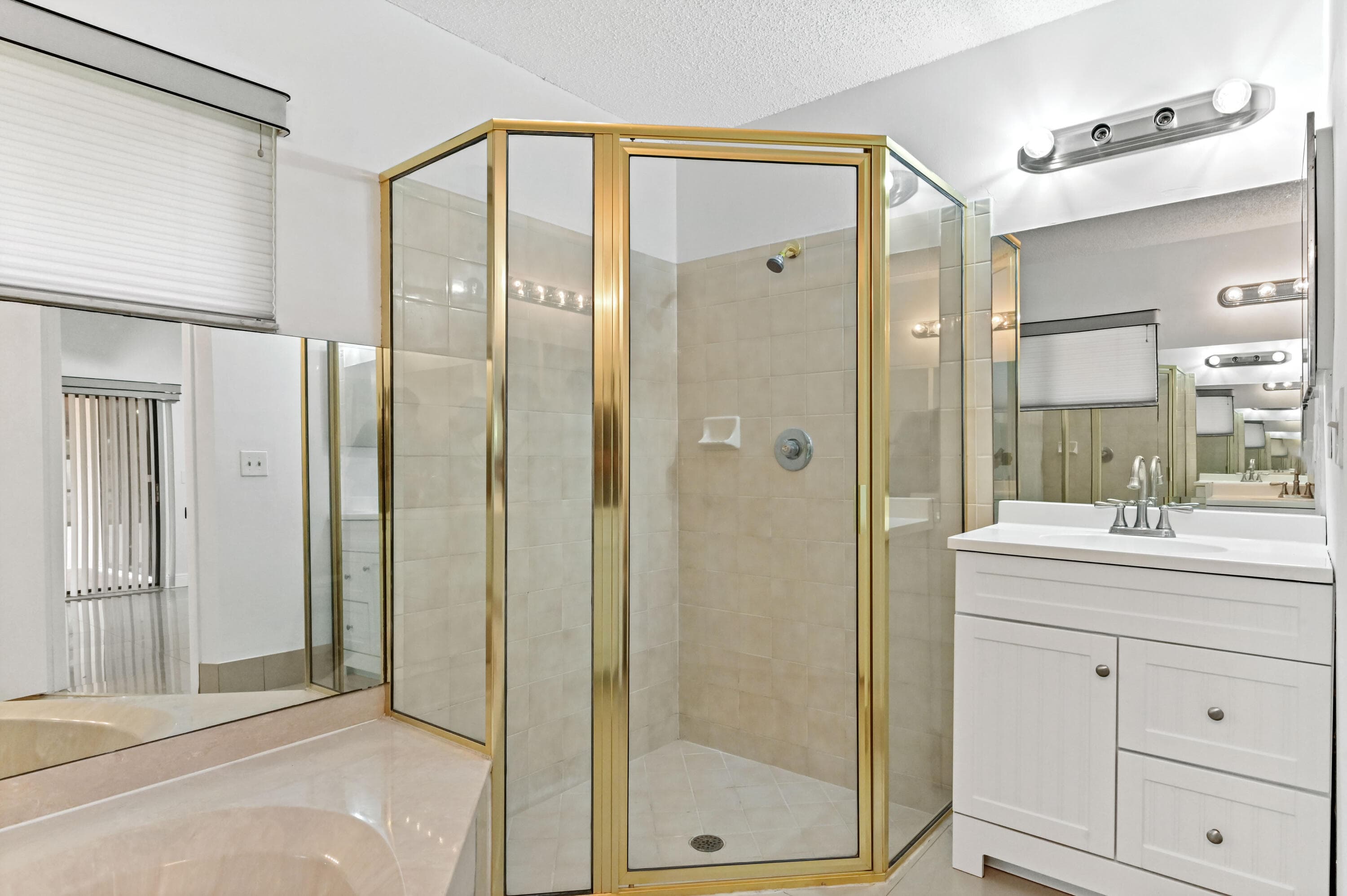 5421 Helene Circle, Boynton Beach, FL 33472 25
