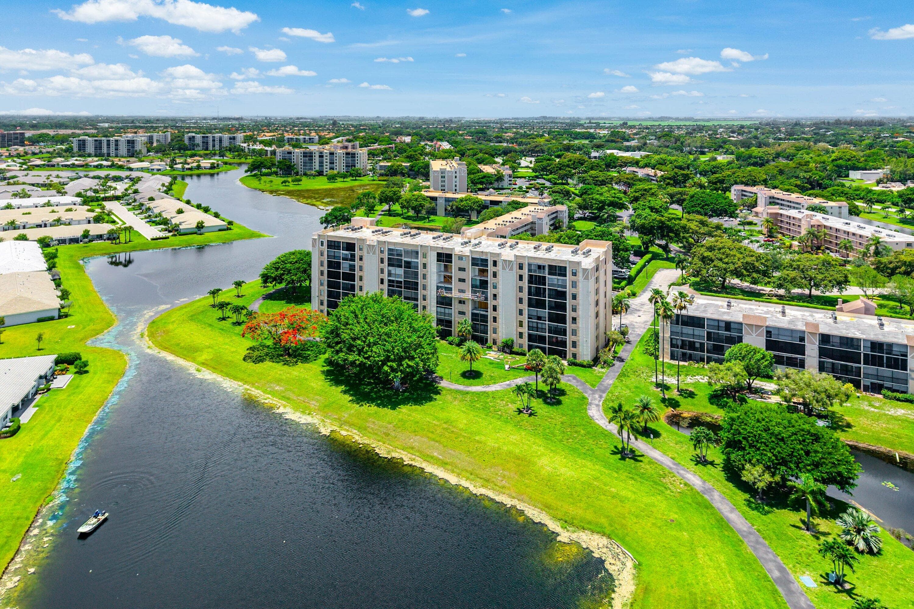 7076 Huntington Lane 502, Delray Beach, FL 33446 25