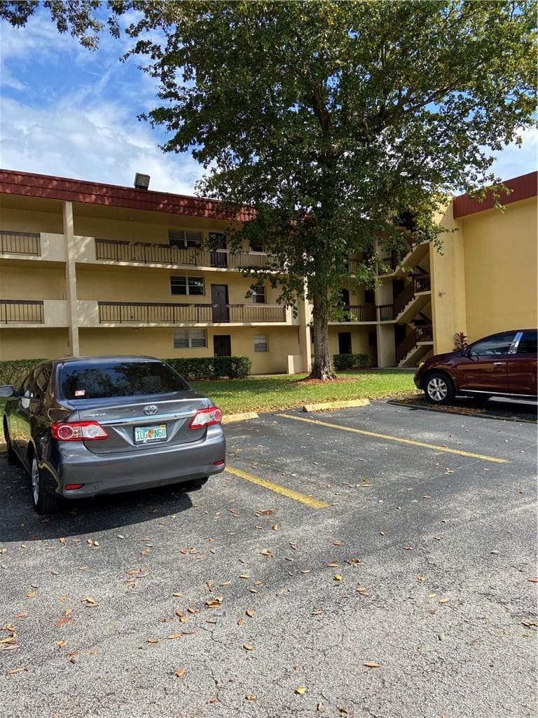 3253 Foxcroft Road G212, Miramar, FL 33025 2