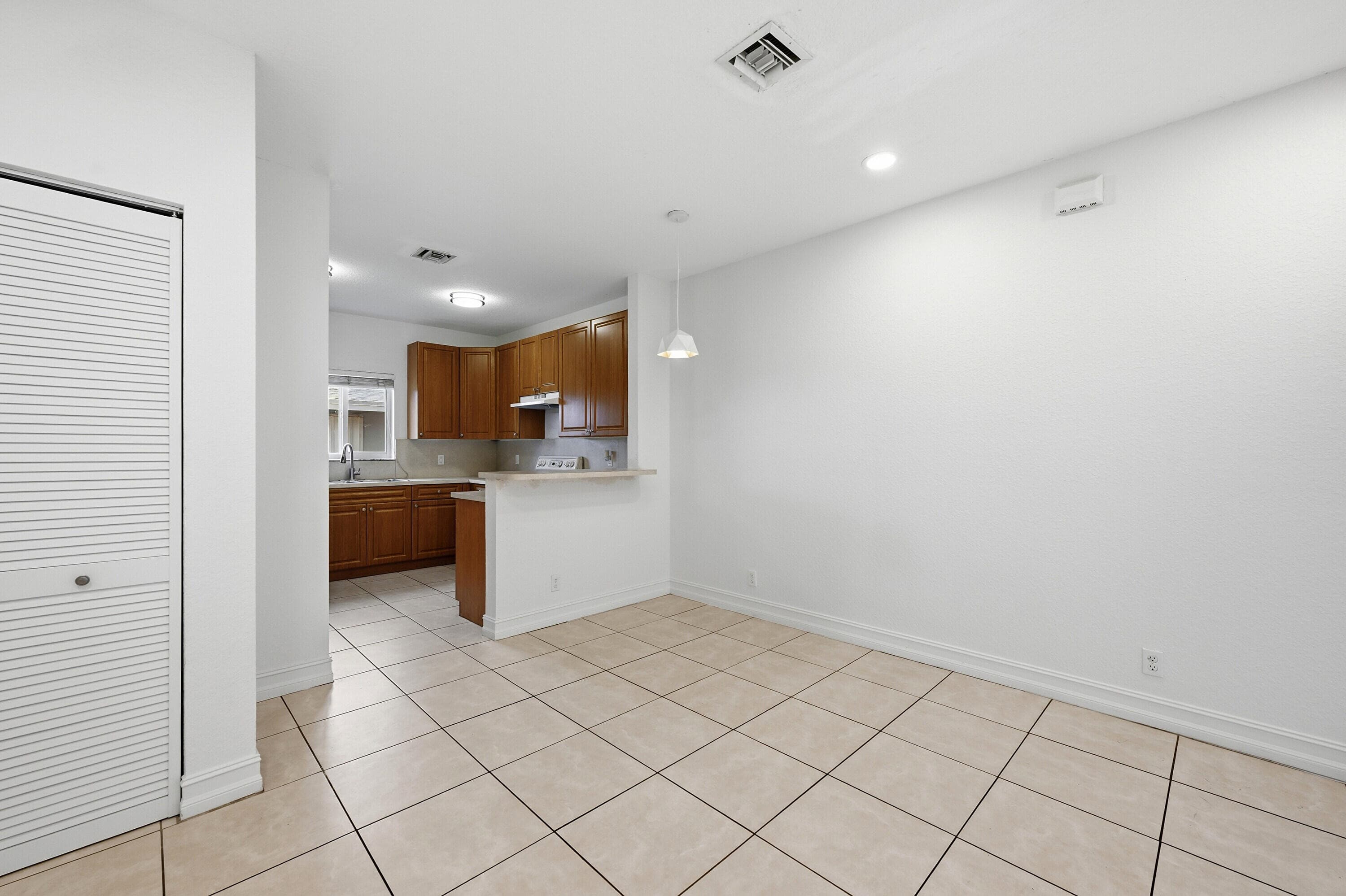 911 NE 12th Avenue, Pompano Beach, FL 33060 15