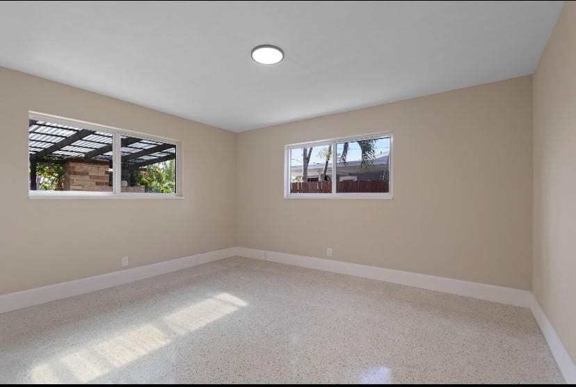 570 SE 2nd Avenue, Pompano Beach, FL 33060 23