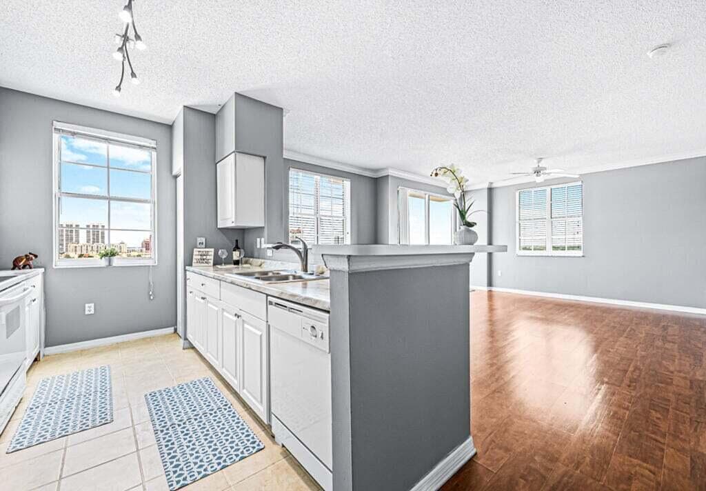 616 Clearwater Park Road 1112, West Palm Beach, FL 33401 10