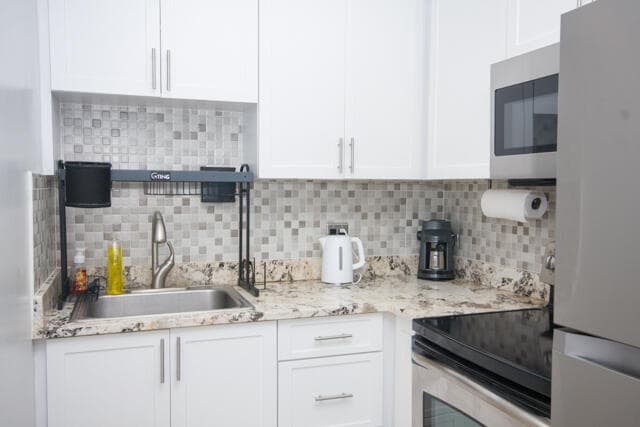 301 Croton Avenue 303, Lantana, FL 33462 5