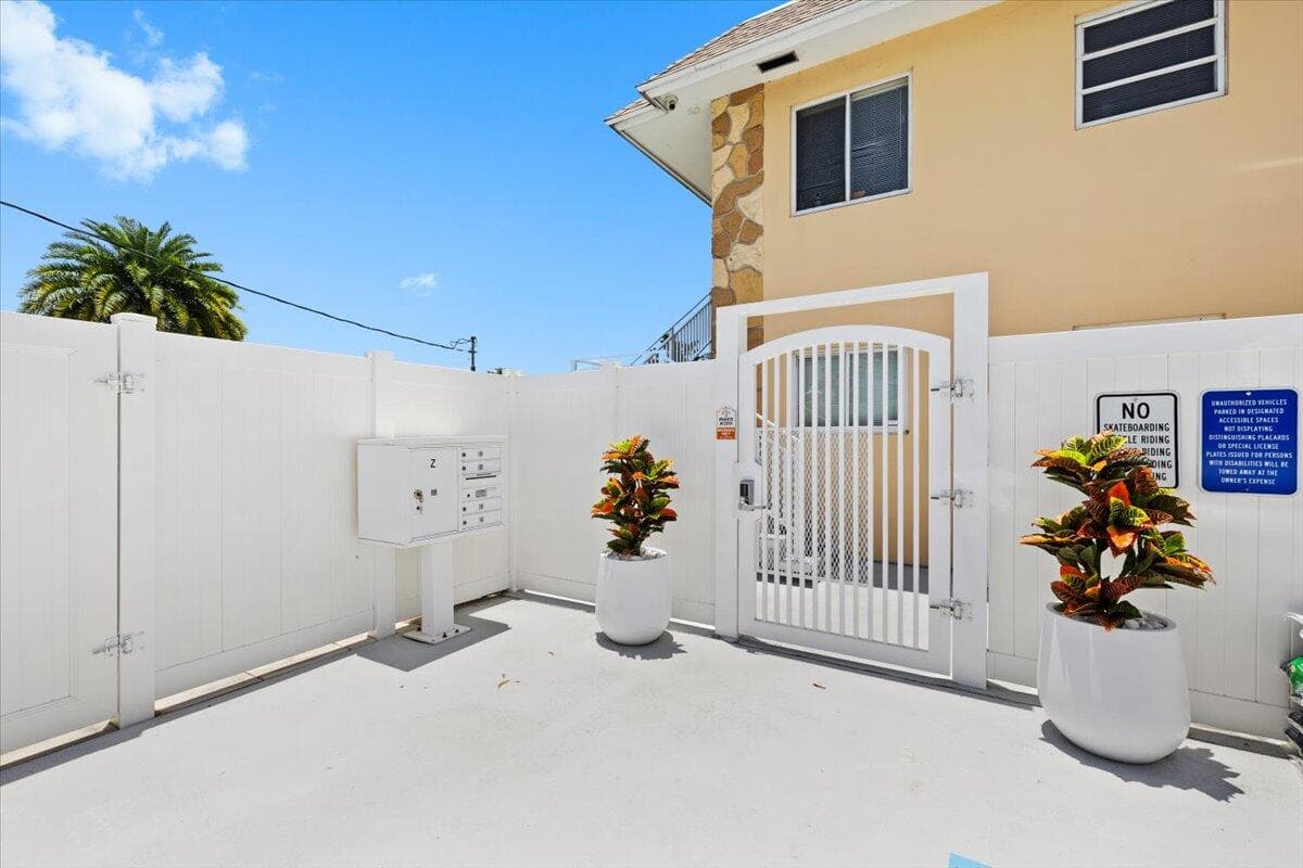 1905 Lake Worth Road, Lake Worth Beach, FL 33461 18