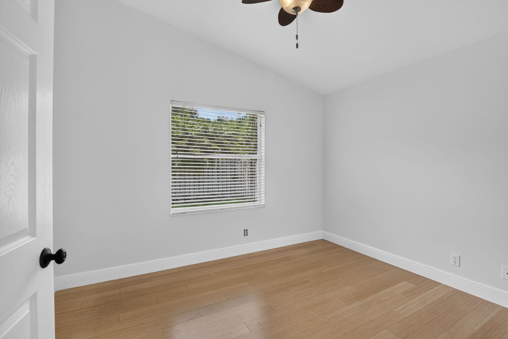 1959 Water Ridge Drive, Weston, FL 33326 32