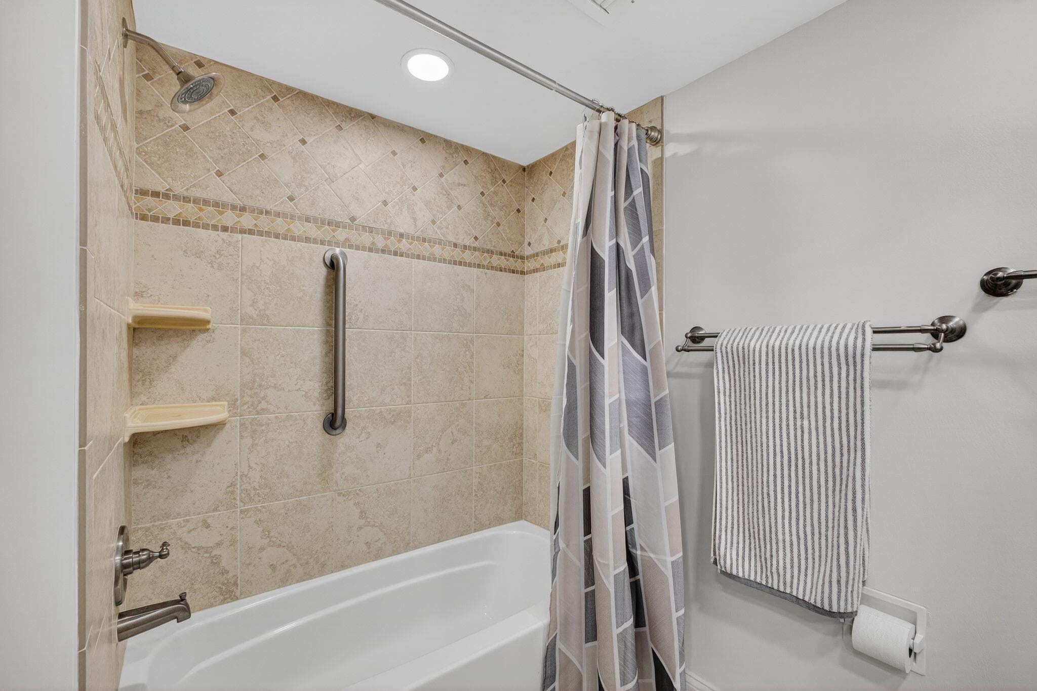 2800 N Ocean Drive A-3a, Singer Island, FL 33404 26