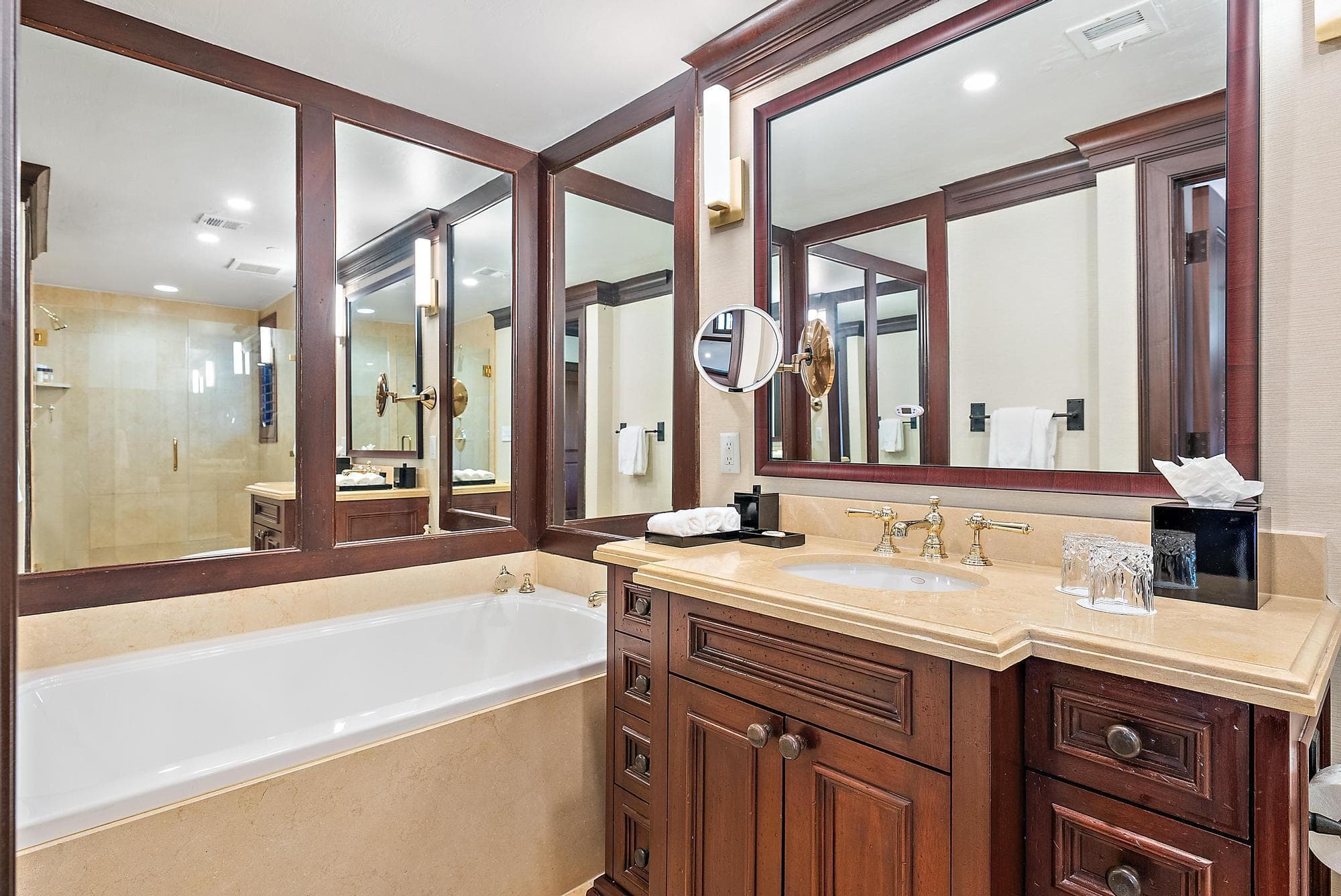 301 Australian Avenue 305, Palm Beach, FL 33480 8
