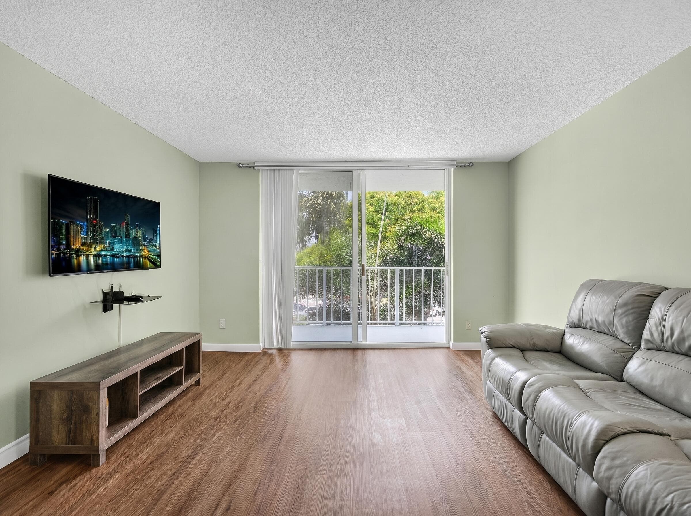 500 Executive Center Drive 3i, West Palm Beach, FL 33401 7