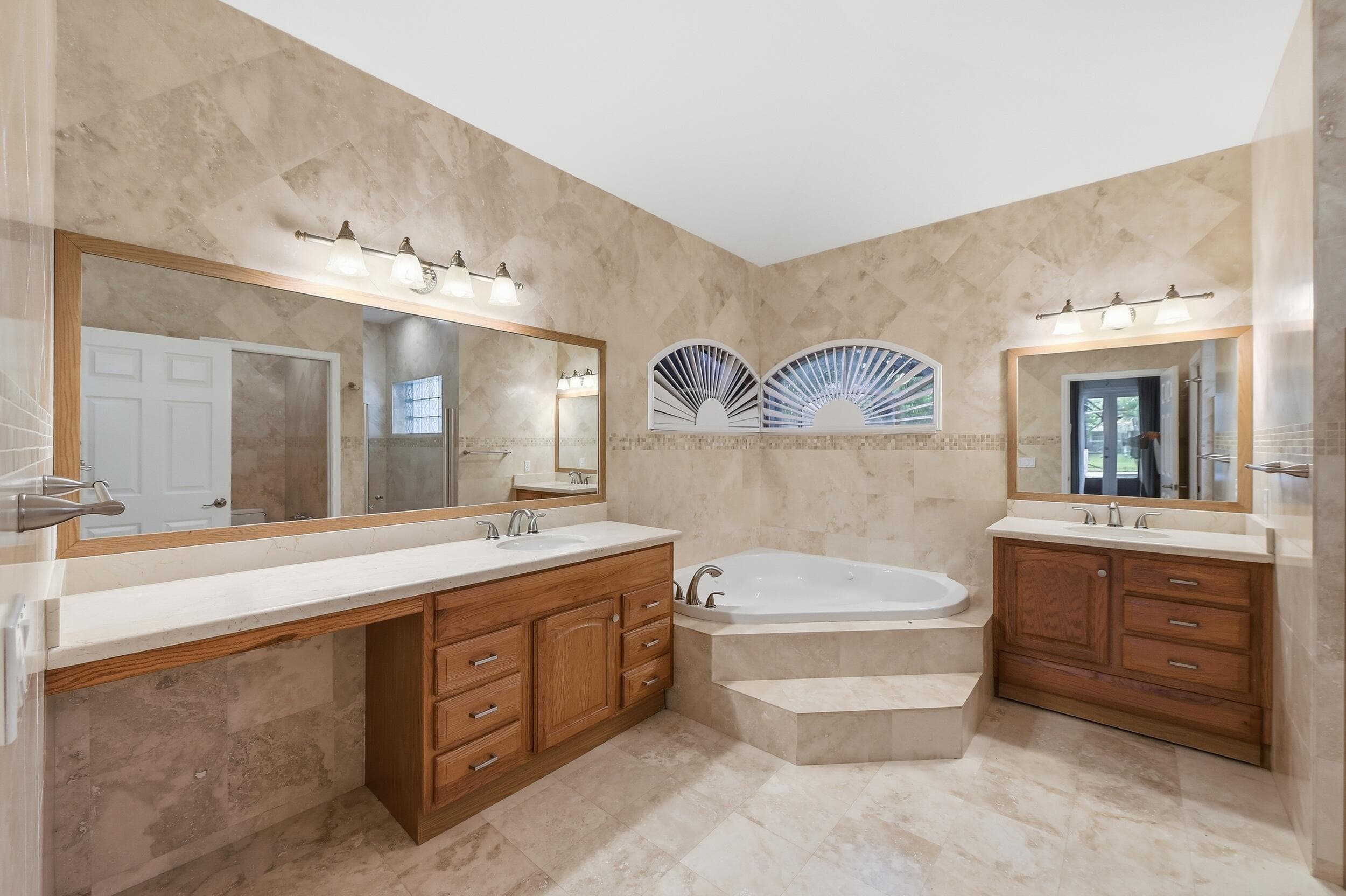 2644 Miller Court, Weston, FL 33332 26