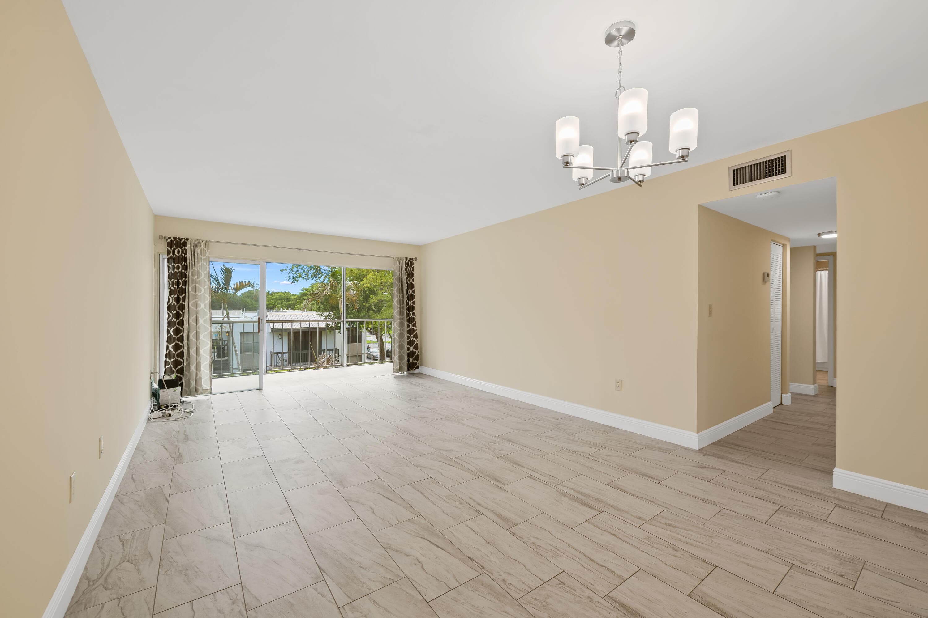 483 N Pine Island Road C304, Plantation, FL 33324 3