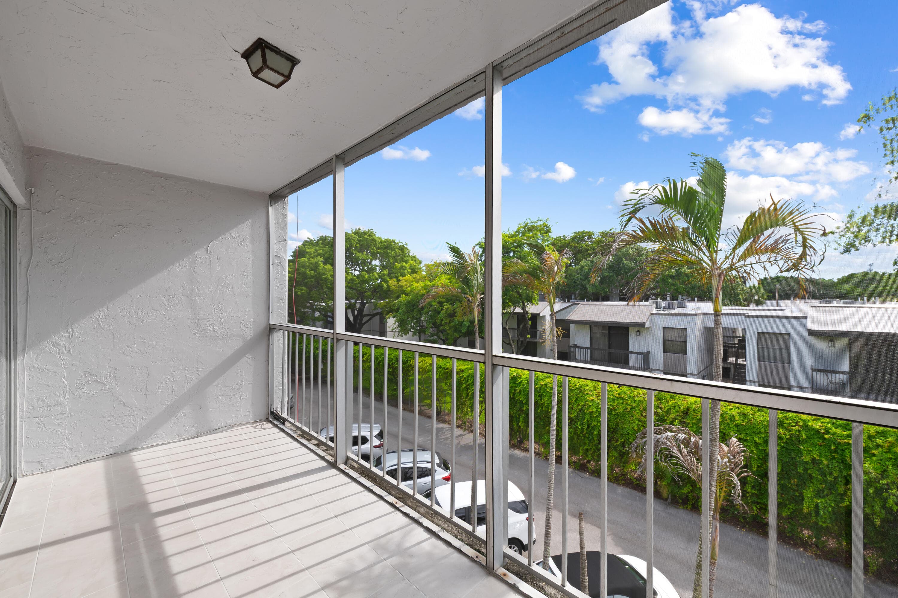 483 N Pine Island Road C304, Plantation, FL 33324 16