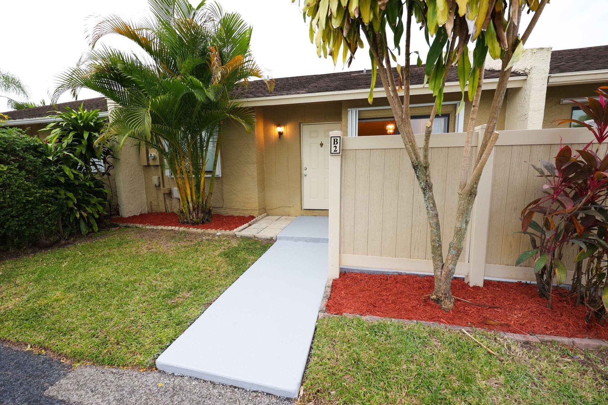 10127 E Boca Bend E B2, Boca Raton, FL 33428 3