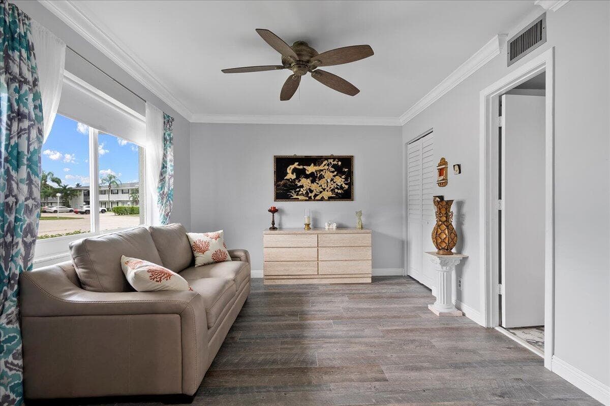 1395 SW 27th Avenue 103, Delray Beach, FL 33445 11
