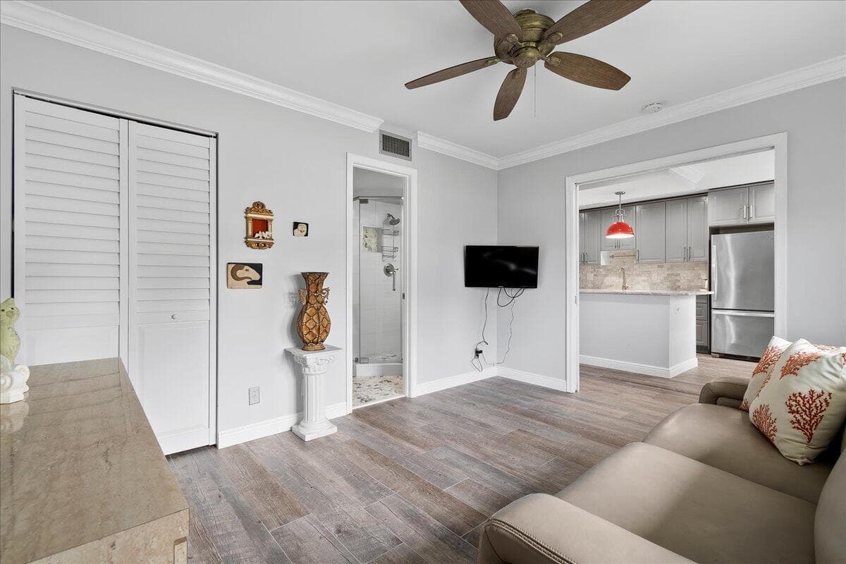 1395 SW 27th Avenue 103, Delray Beach, FL 33445 12