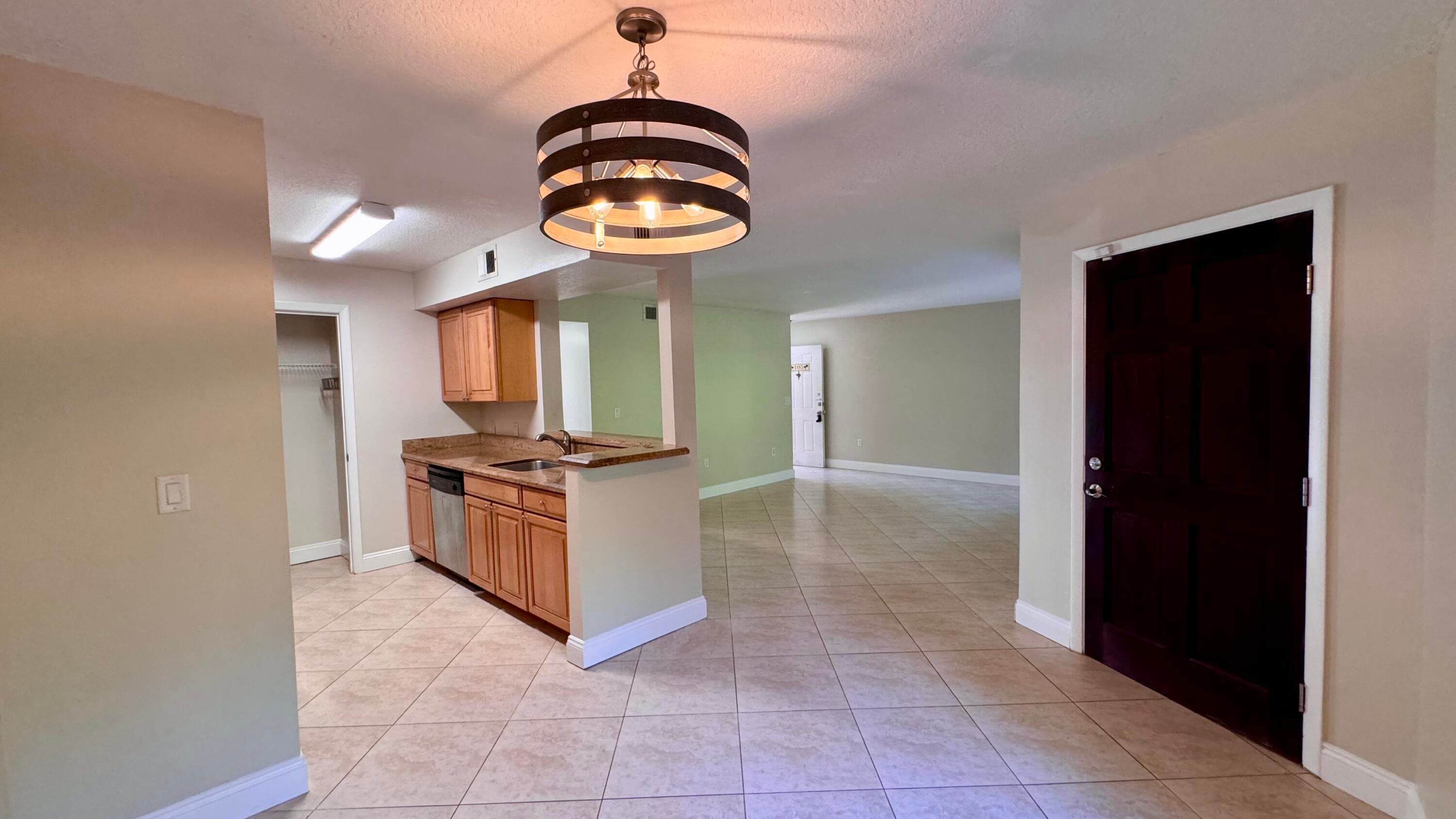 815 W Boynton Beach Boulevard 10-105, Boynton Beach, FL 33426 24