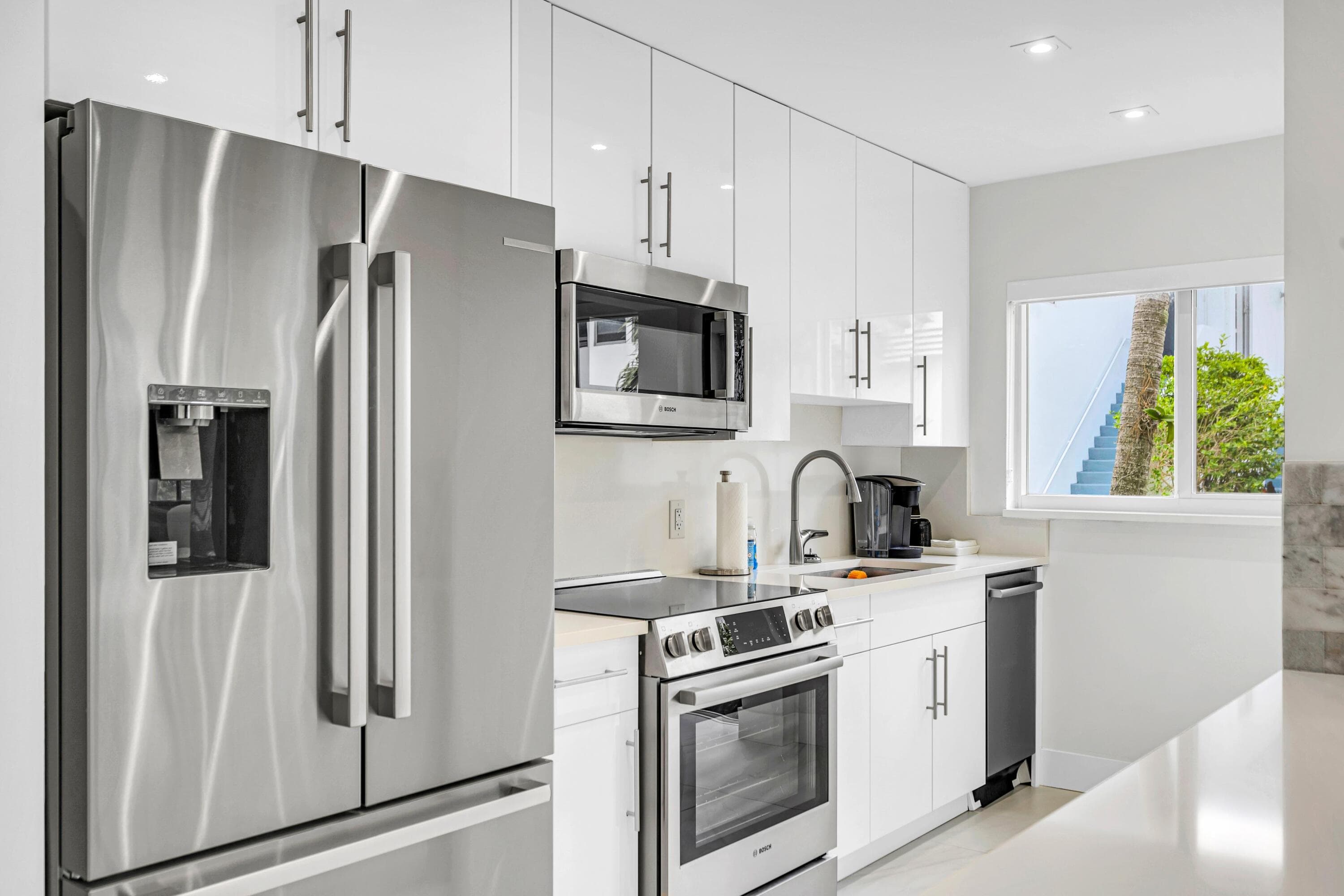 425 Bayshore Drive 15, Fort Lauderdale, FL 33304 8