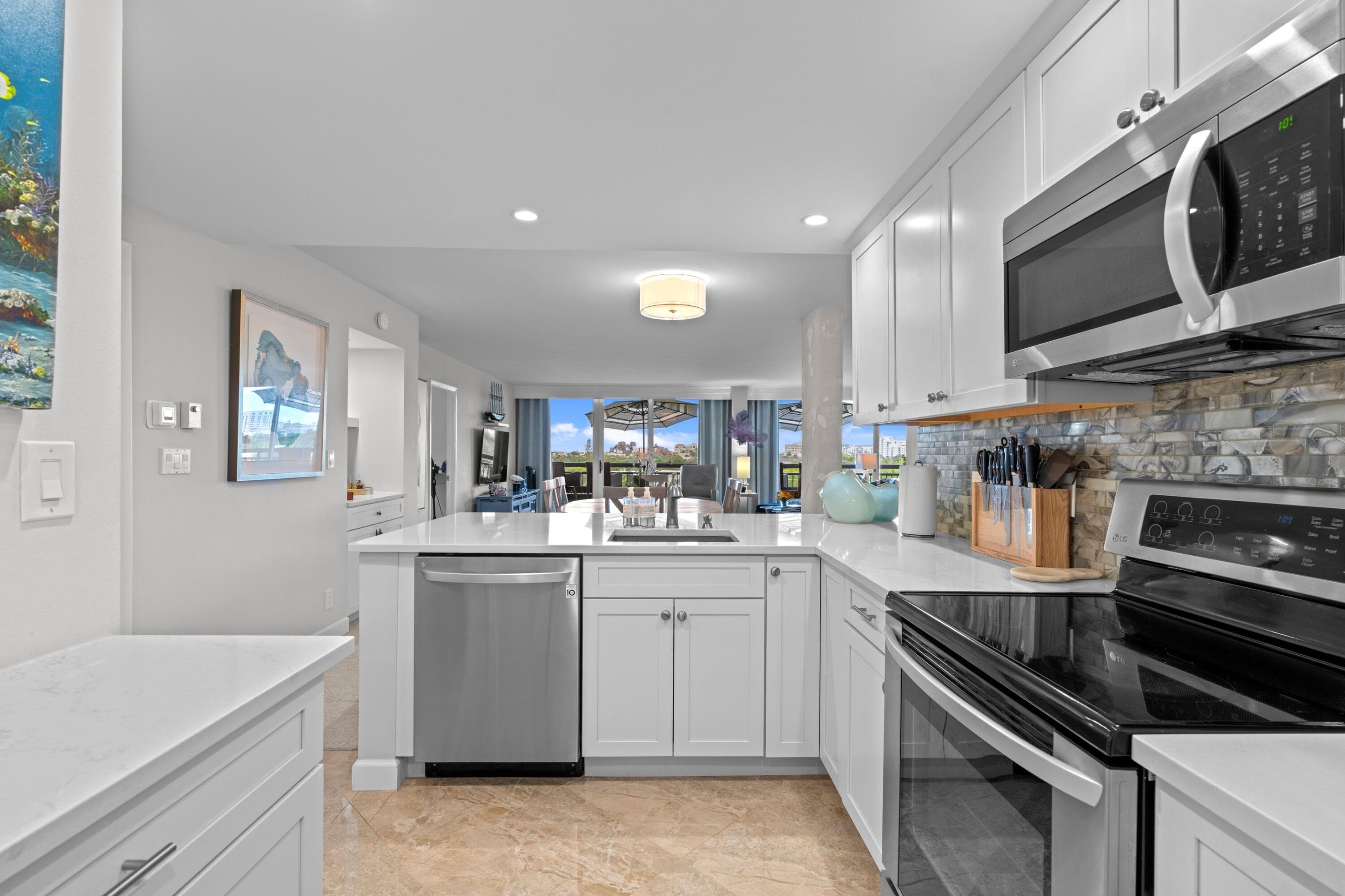 555 NW 4th Avenue Apt 501, Boca Raton, FL 33432 17
