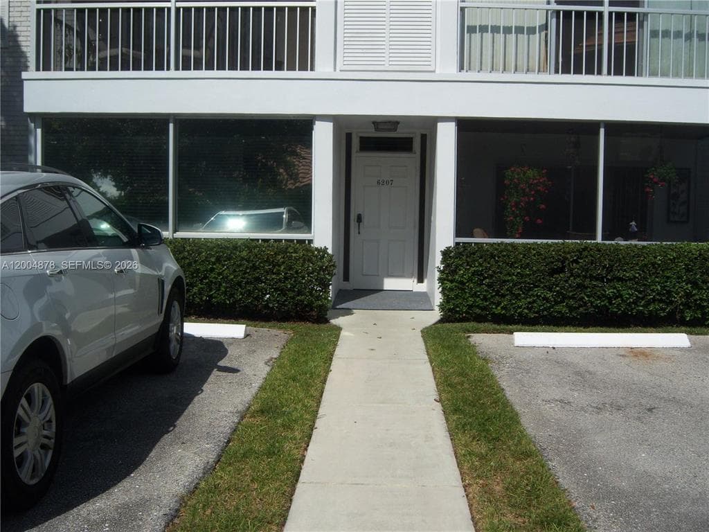 6207 Bay Club Drive 1, Fort Lauderdale, FL 33308 17