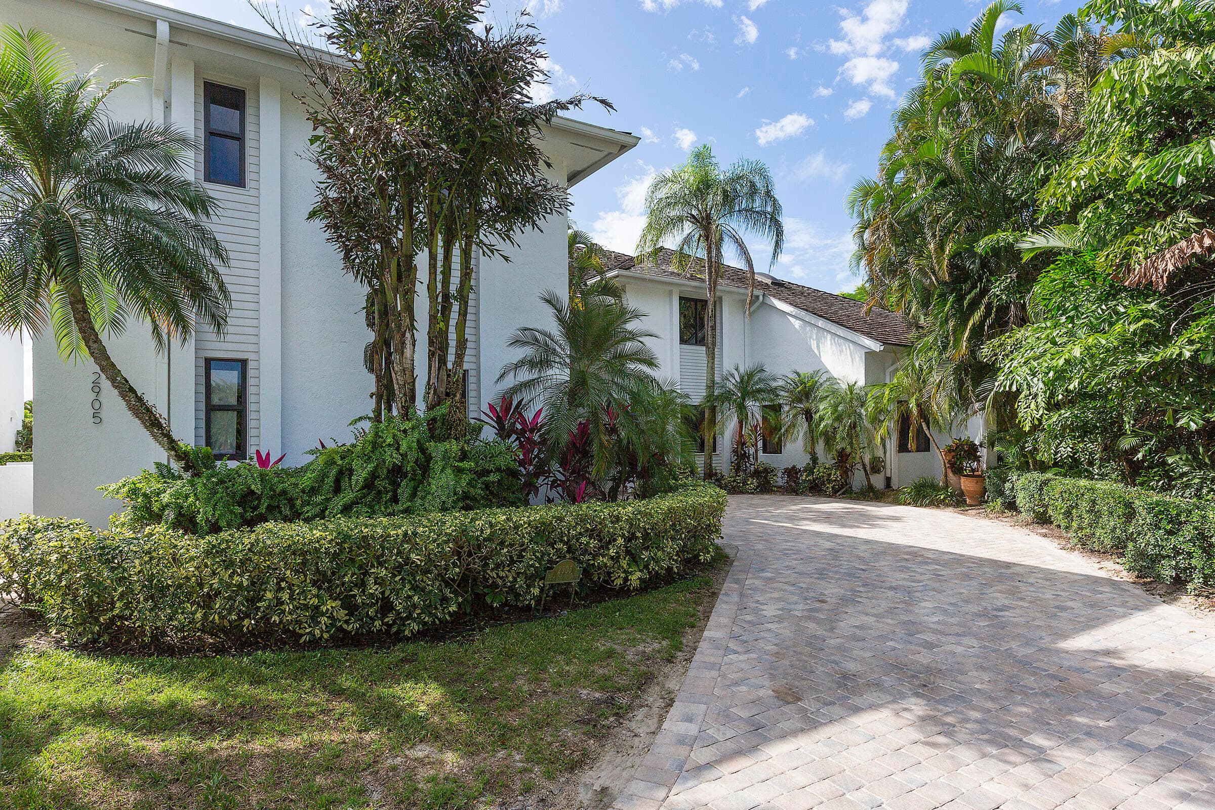 2905 Polo Island Drive, Wellington, FL 33414 2