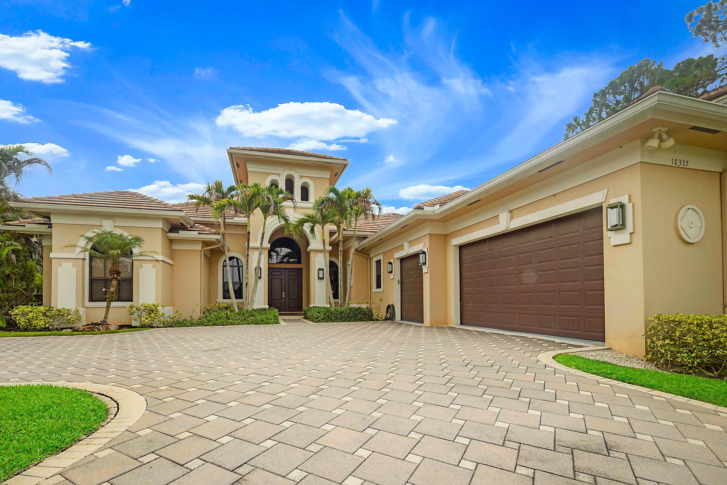 18337 SE Old Trail Drive W, Jupiter, FL 33478