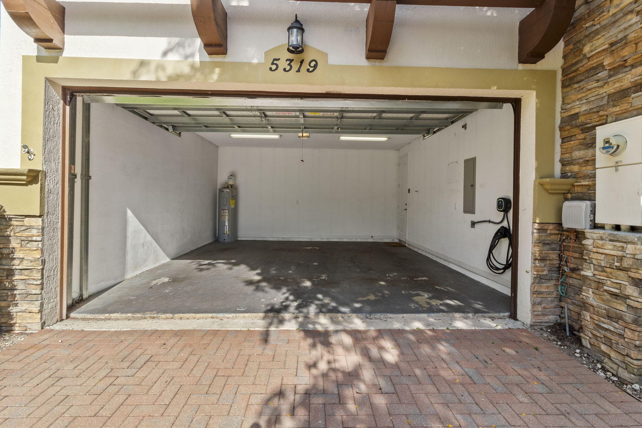 5319 Falcon Trail, Davie, FL 33314 53