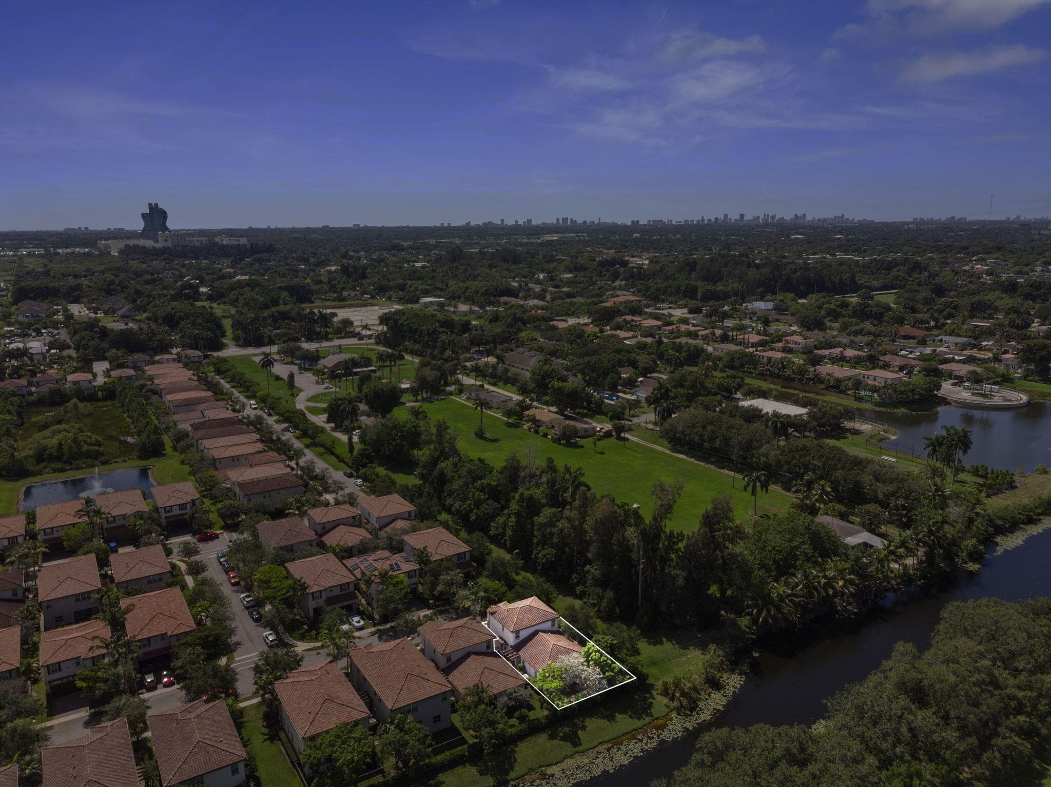 5319 Falcon Trail, Davie, FL 33314 60