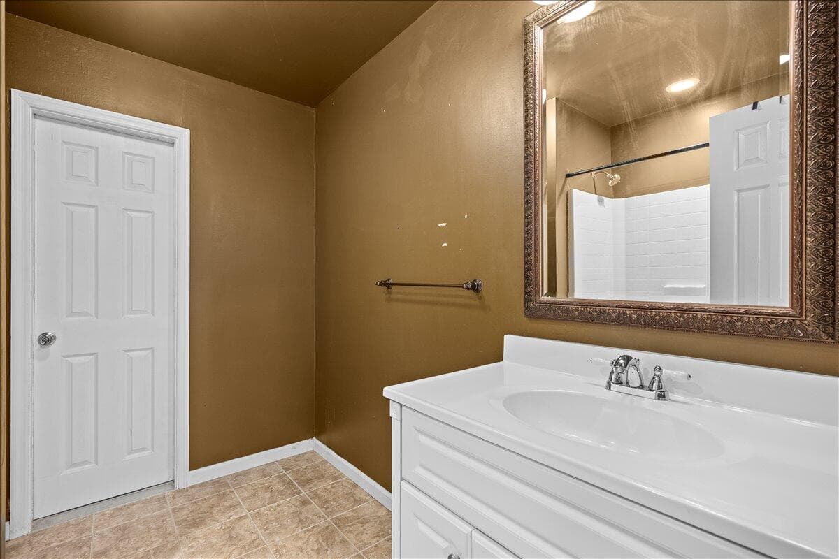 7423 Oakmont Drive, Greenacres, FL 33467 24