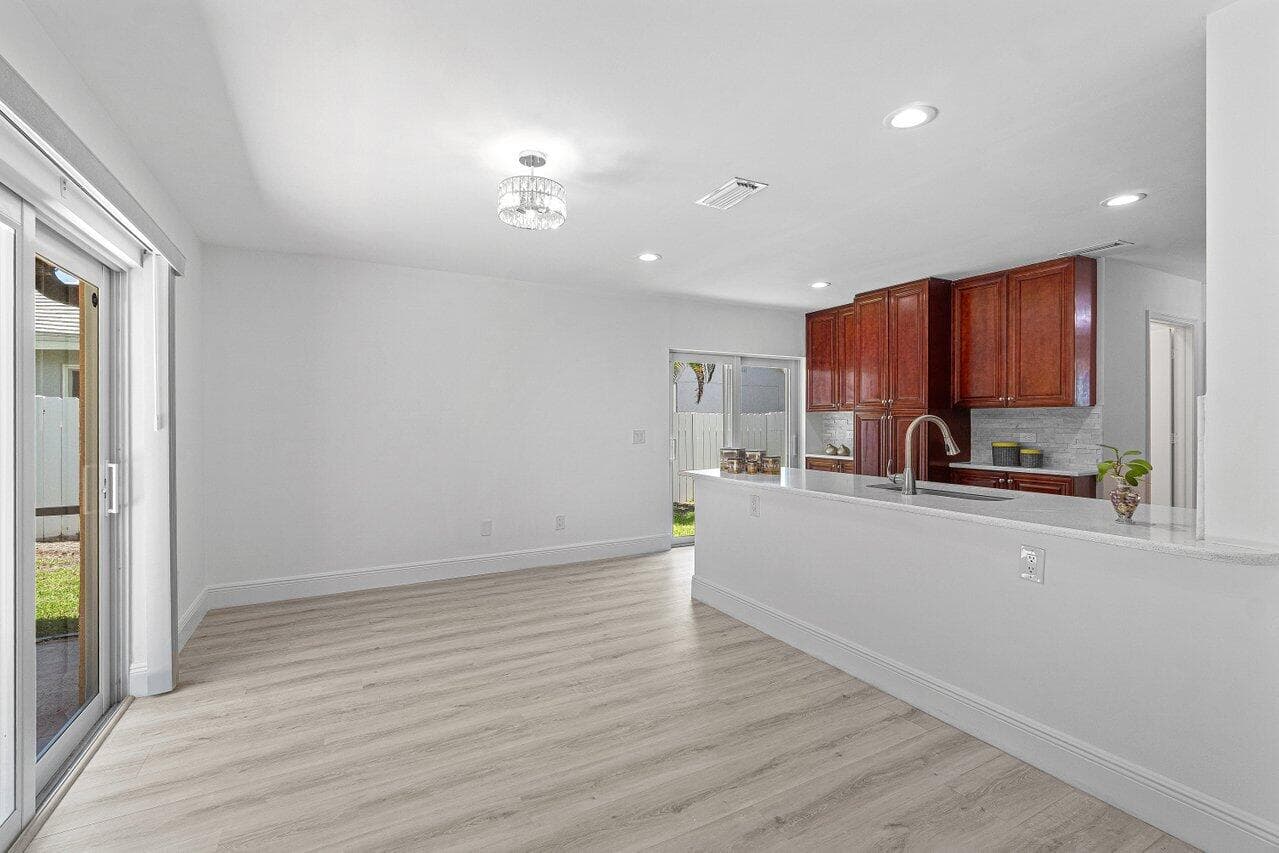 6930 NW 2nd Terrace, Boca Raton, FL 33487 31