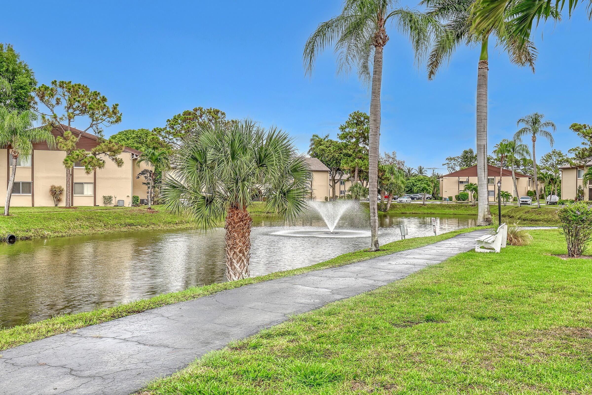 337 Pine Ridge Circle A-1, Greenacres, FL 33463 27
