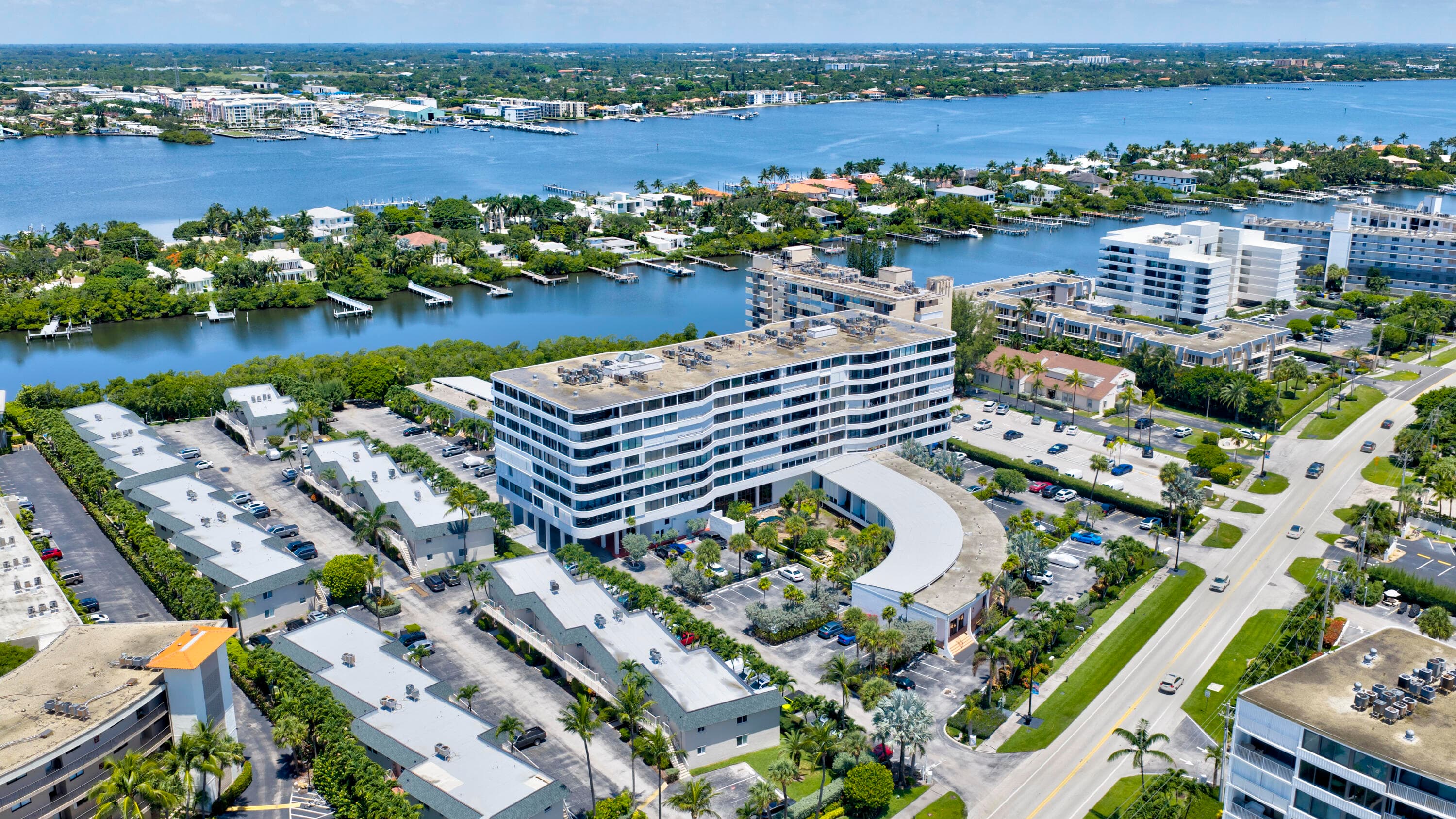 3589 S Ocean Boulevard 30, South Palm Beach, FL 33480 24
